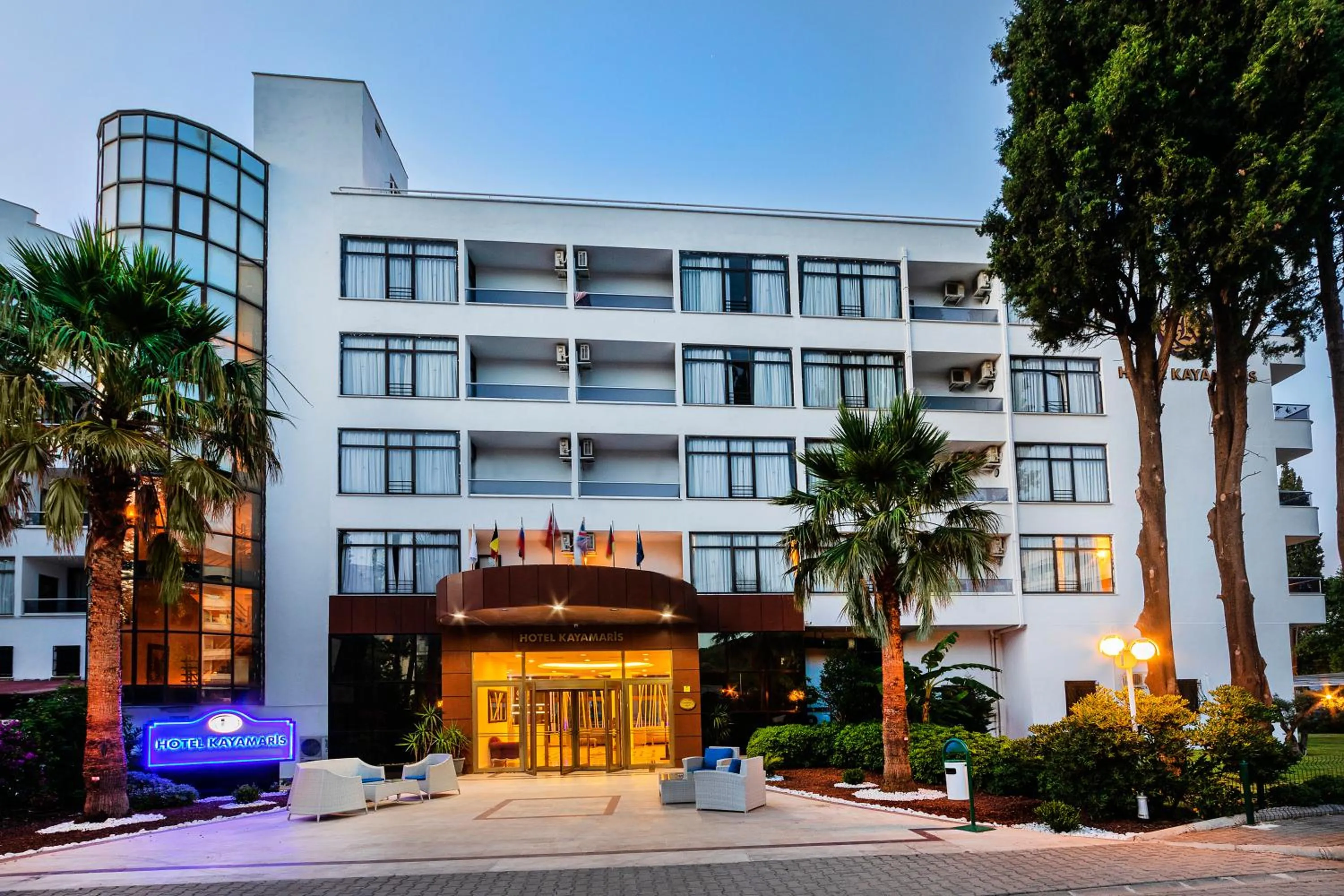 Property building in Kayamaris Hotel