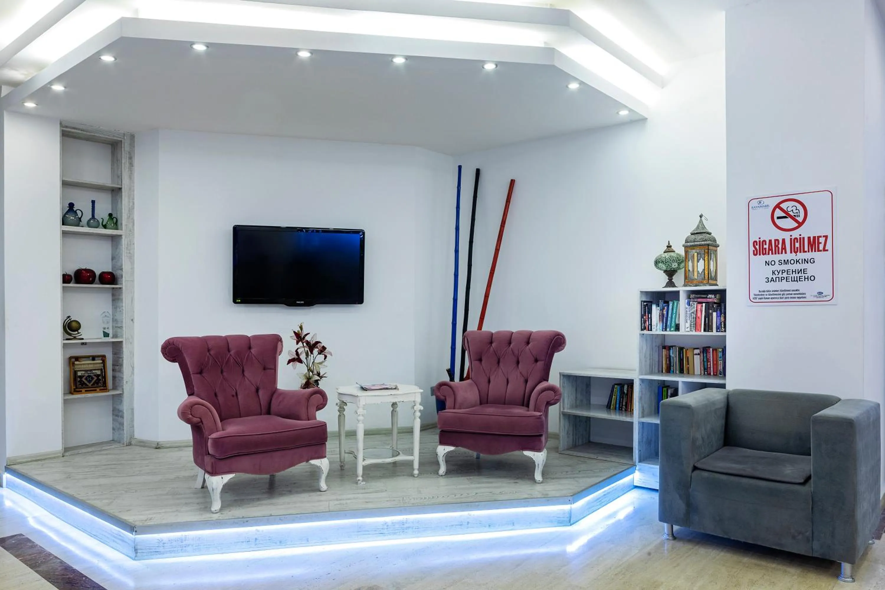 Lobby or reception in Kayamaris Hotel