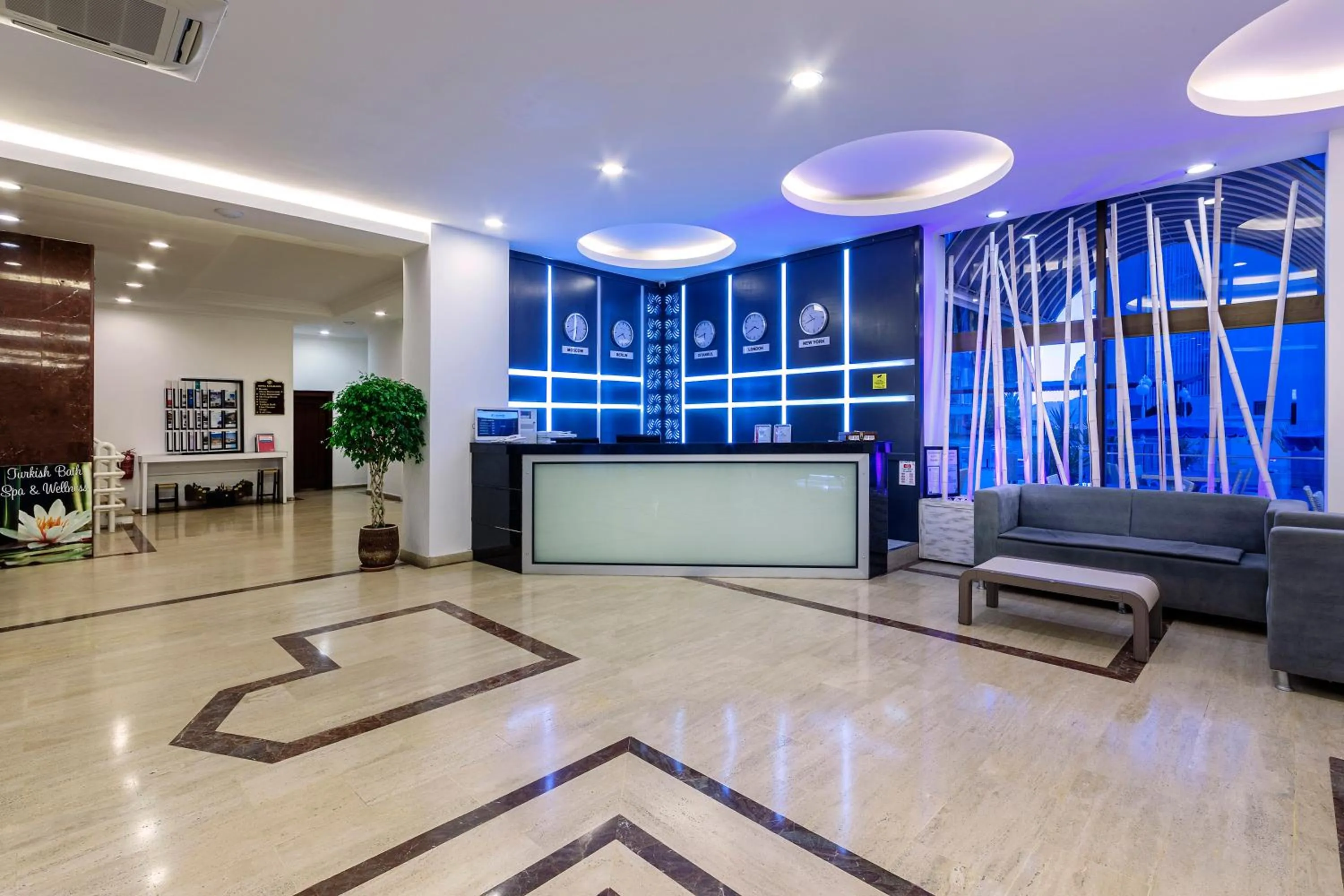 Lobby or reception in Kayamaris Hotel