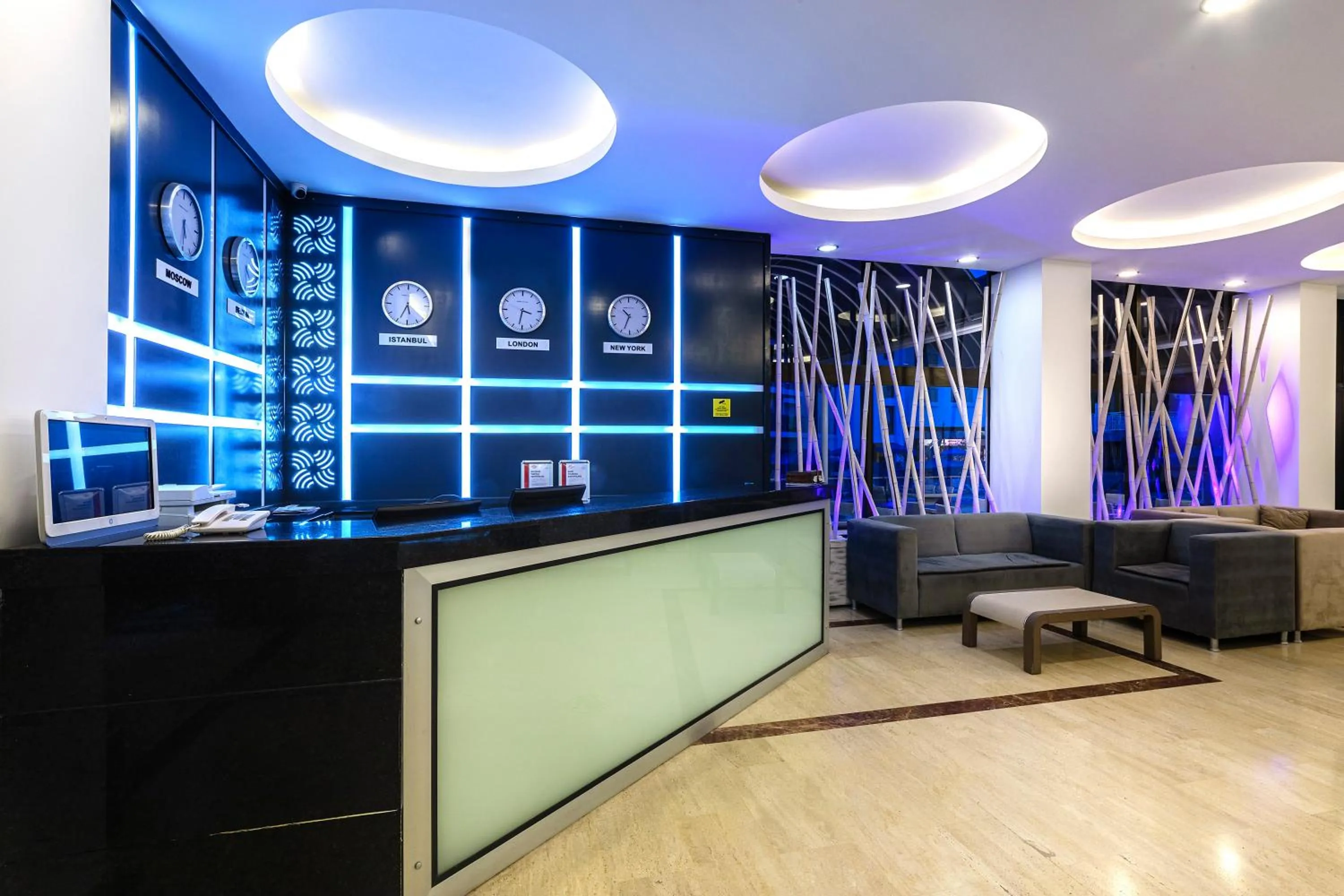 Lobby or reception in Kayamaris Hotel