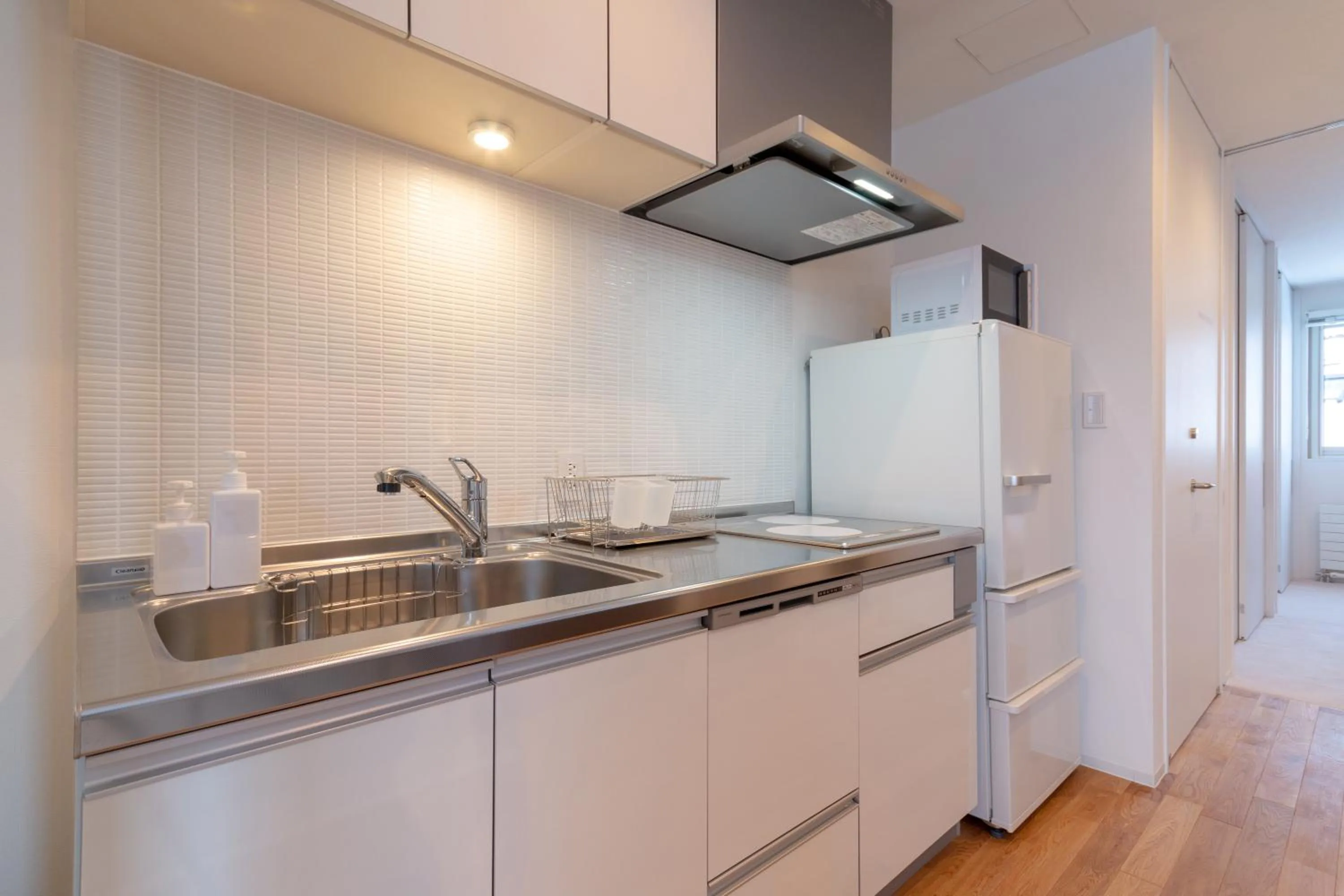 Kitchen or kitchenette in ROKU by H2 Life