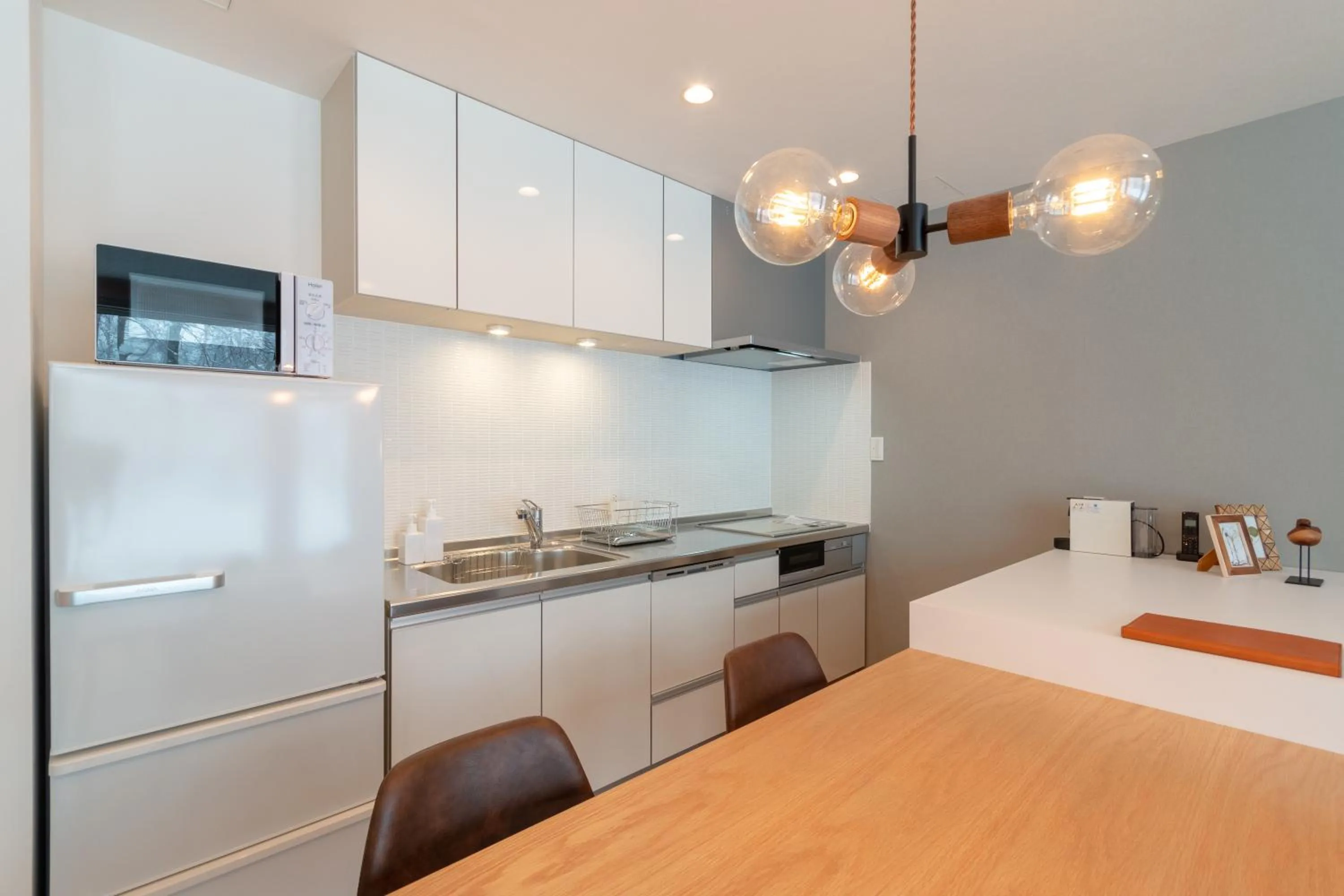 Kitchen or kitchenette in ROKU by H2 Life