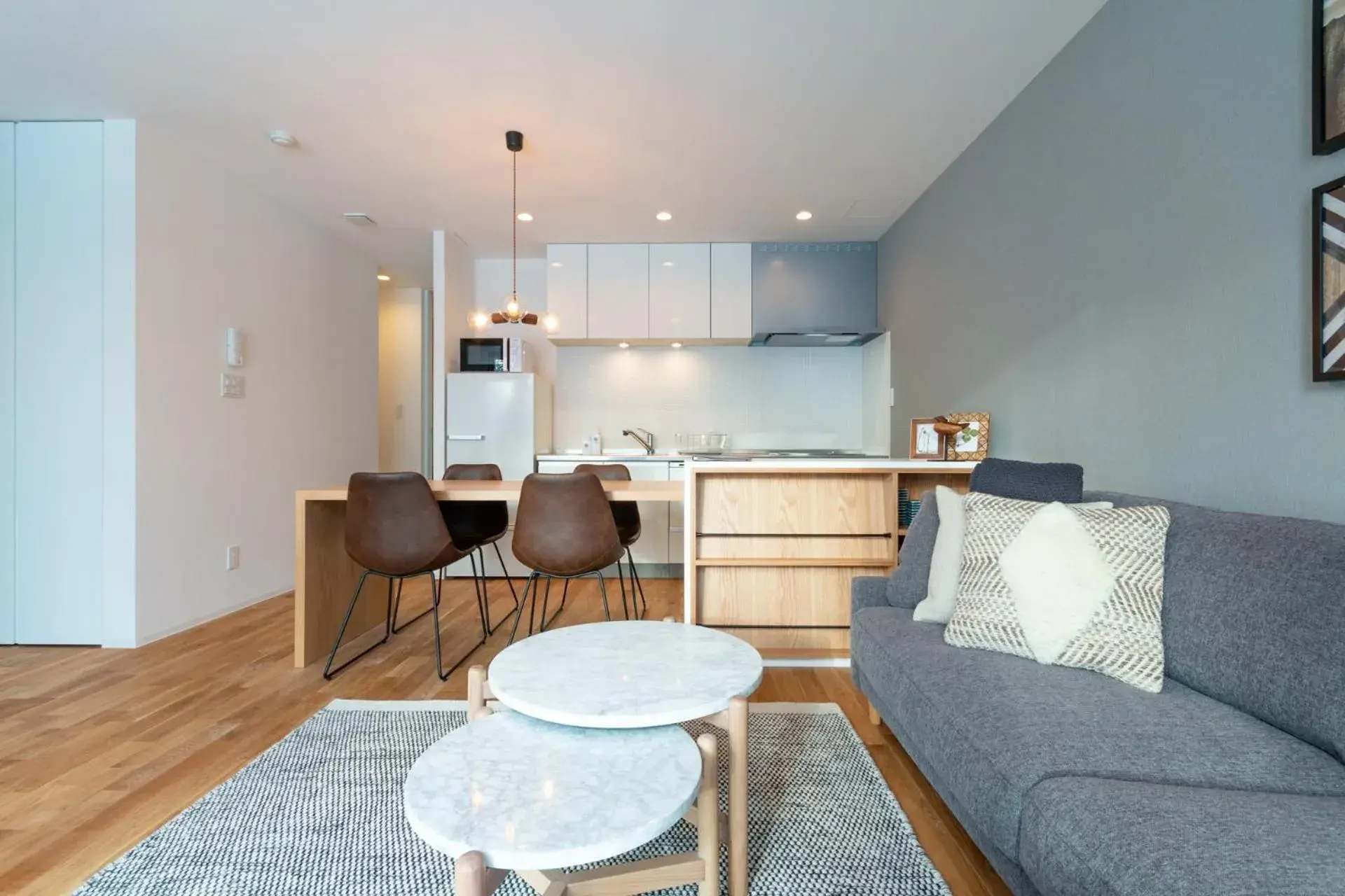 Living room in ROKU by H2 Life Living room in ROKU by H2 Life