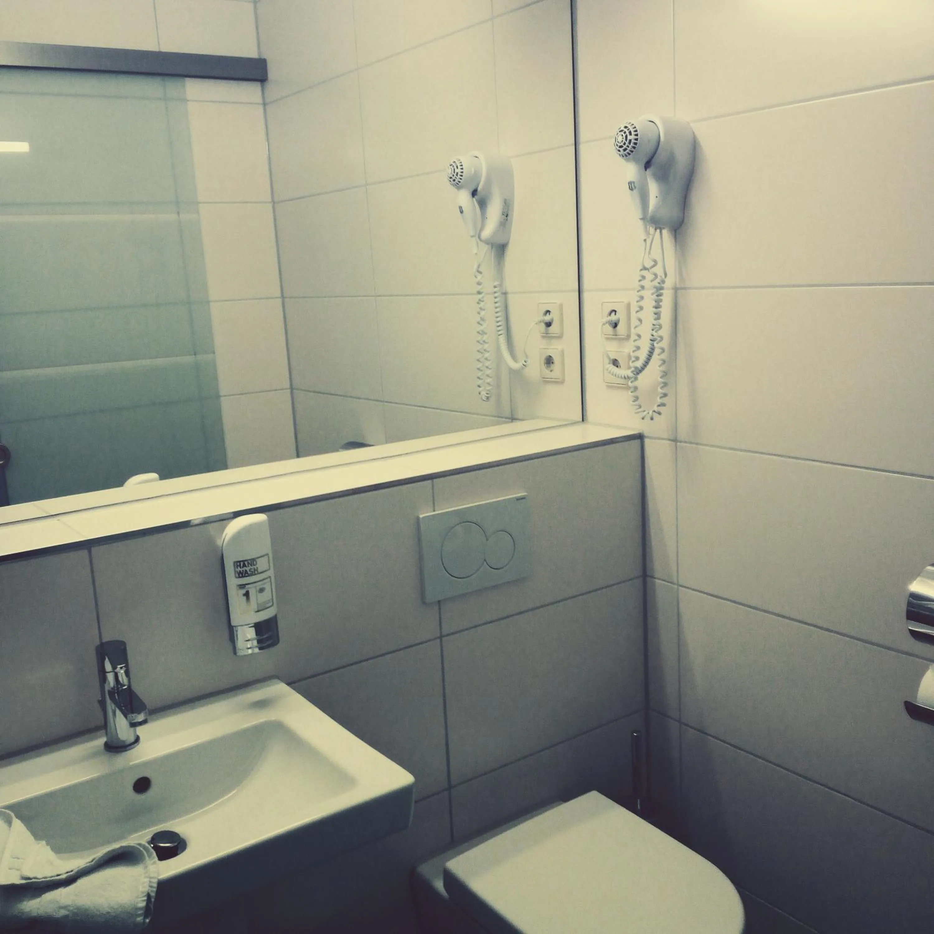 Shower in Hotel Altbacher Hof