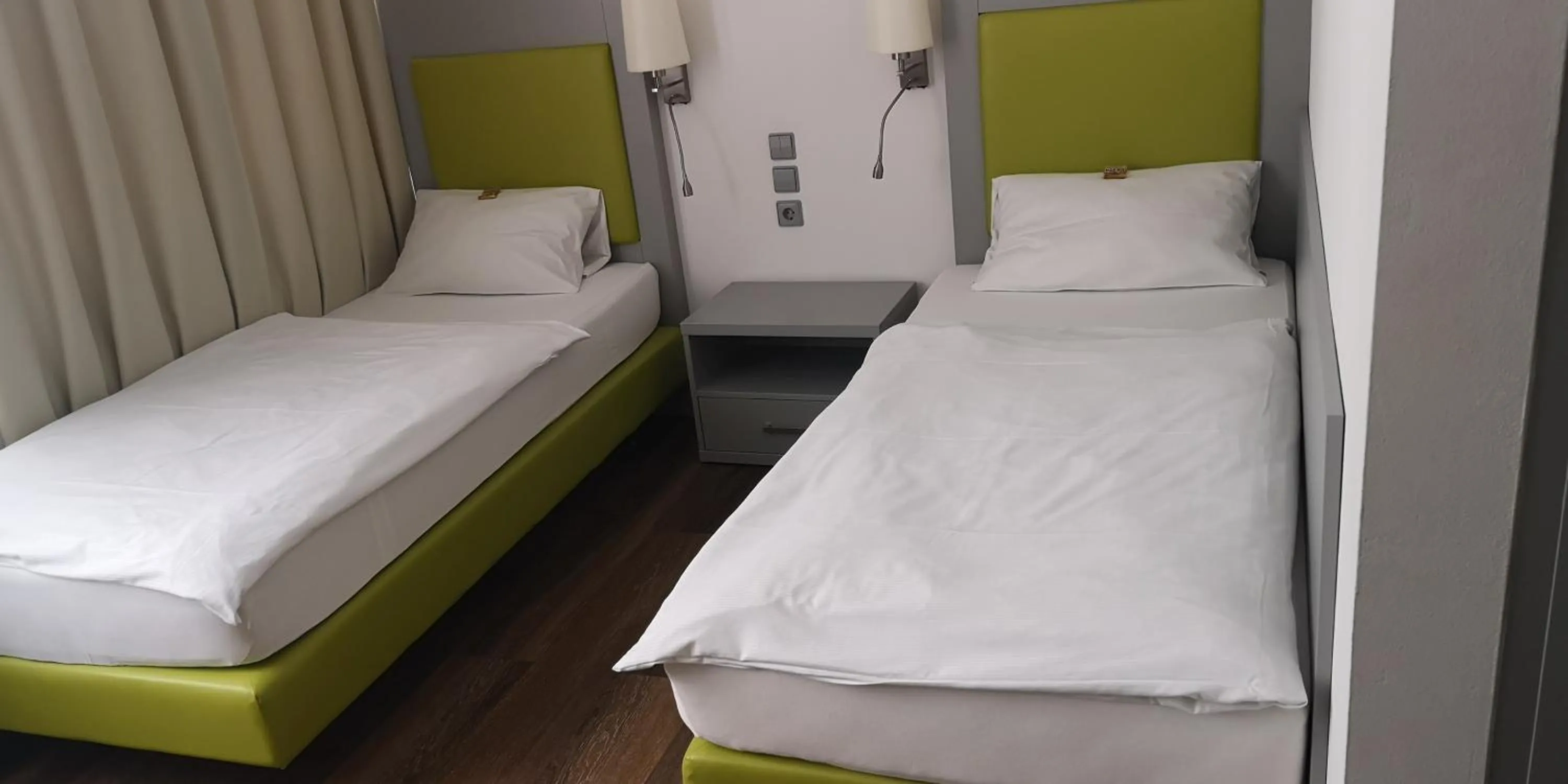 Bed in Hotel Altbacher Hof