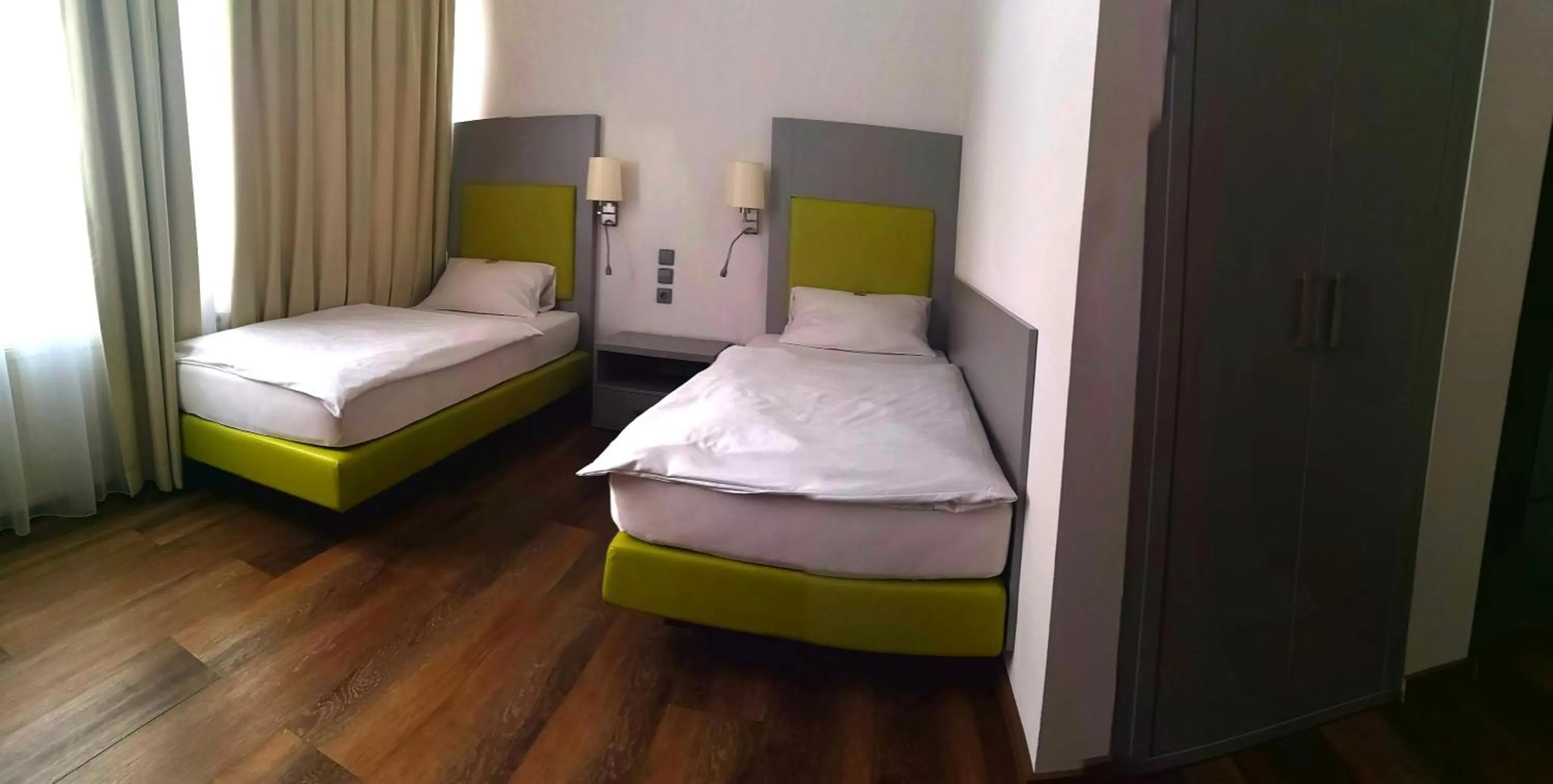 Bed in Hotel Altbacher Hof