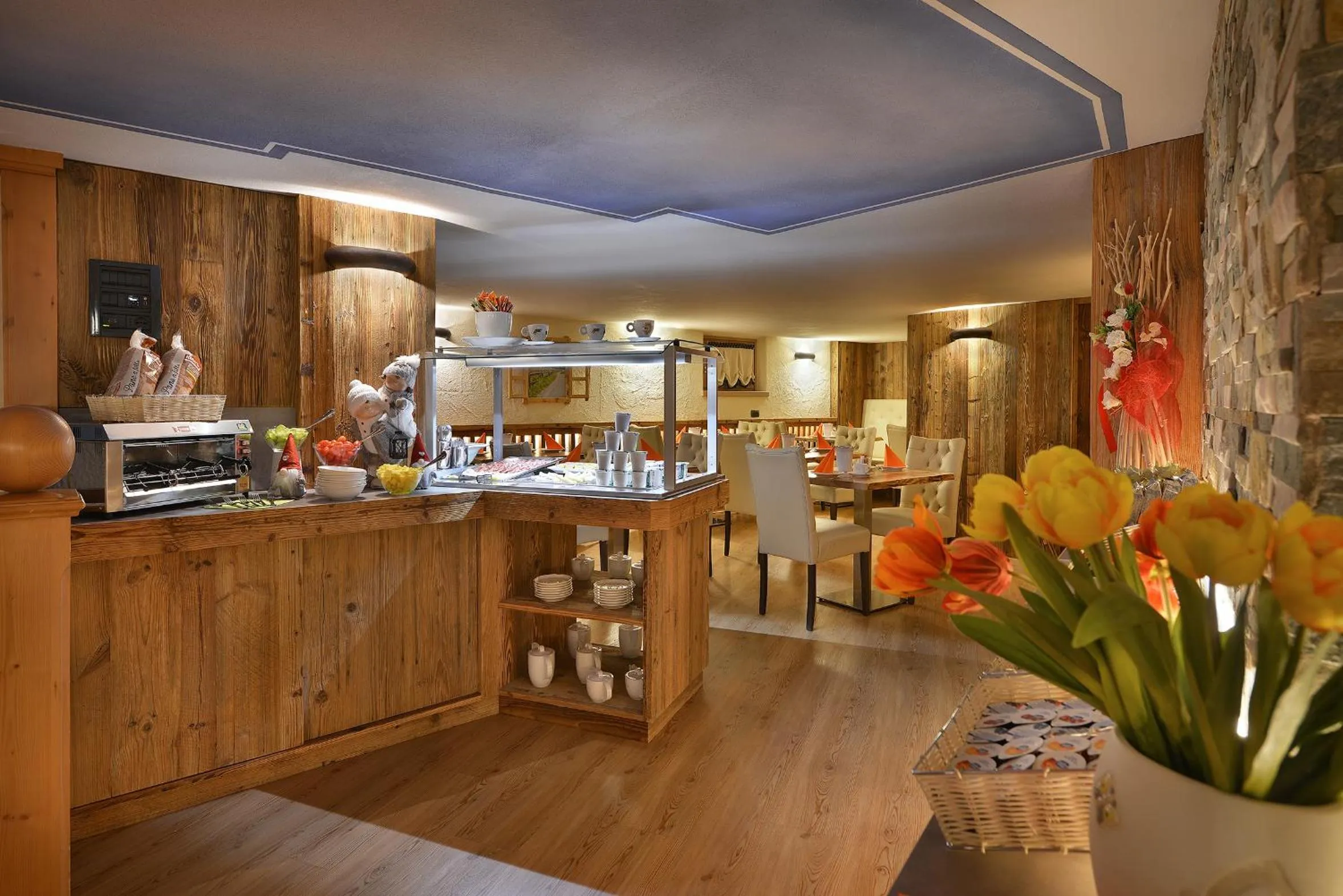 Buffet breakfast in Hotel Piccolo Mondo