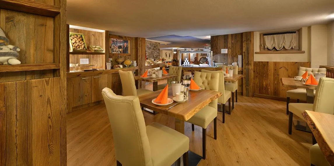 Breakfast in Hotel Piccolo Mondo