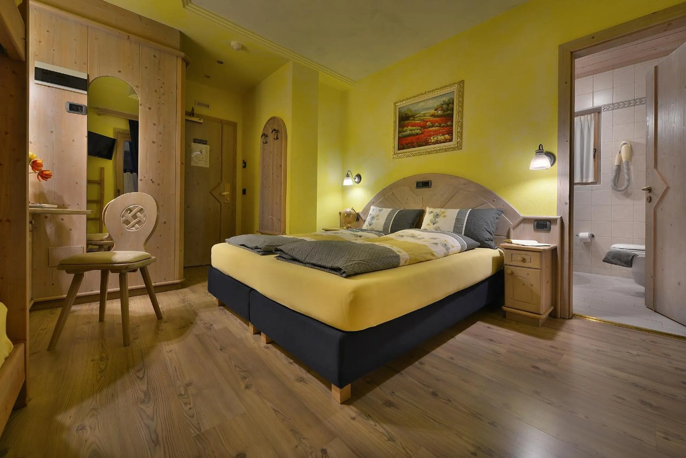 Bed in Hotel Piccolo Mondo