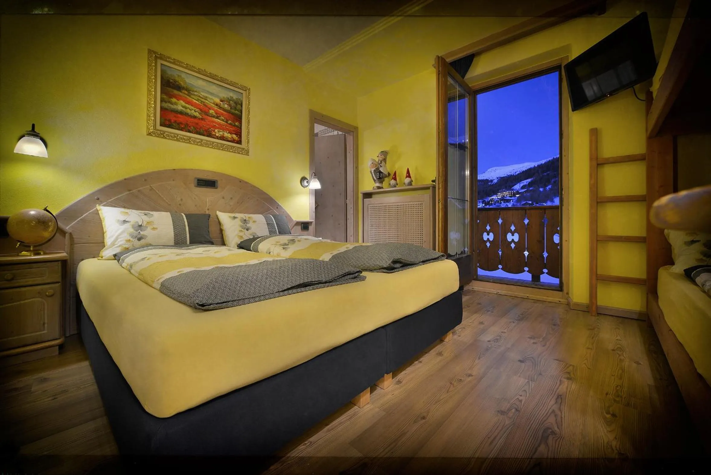 Bed in Hotel Piccolo Mondo