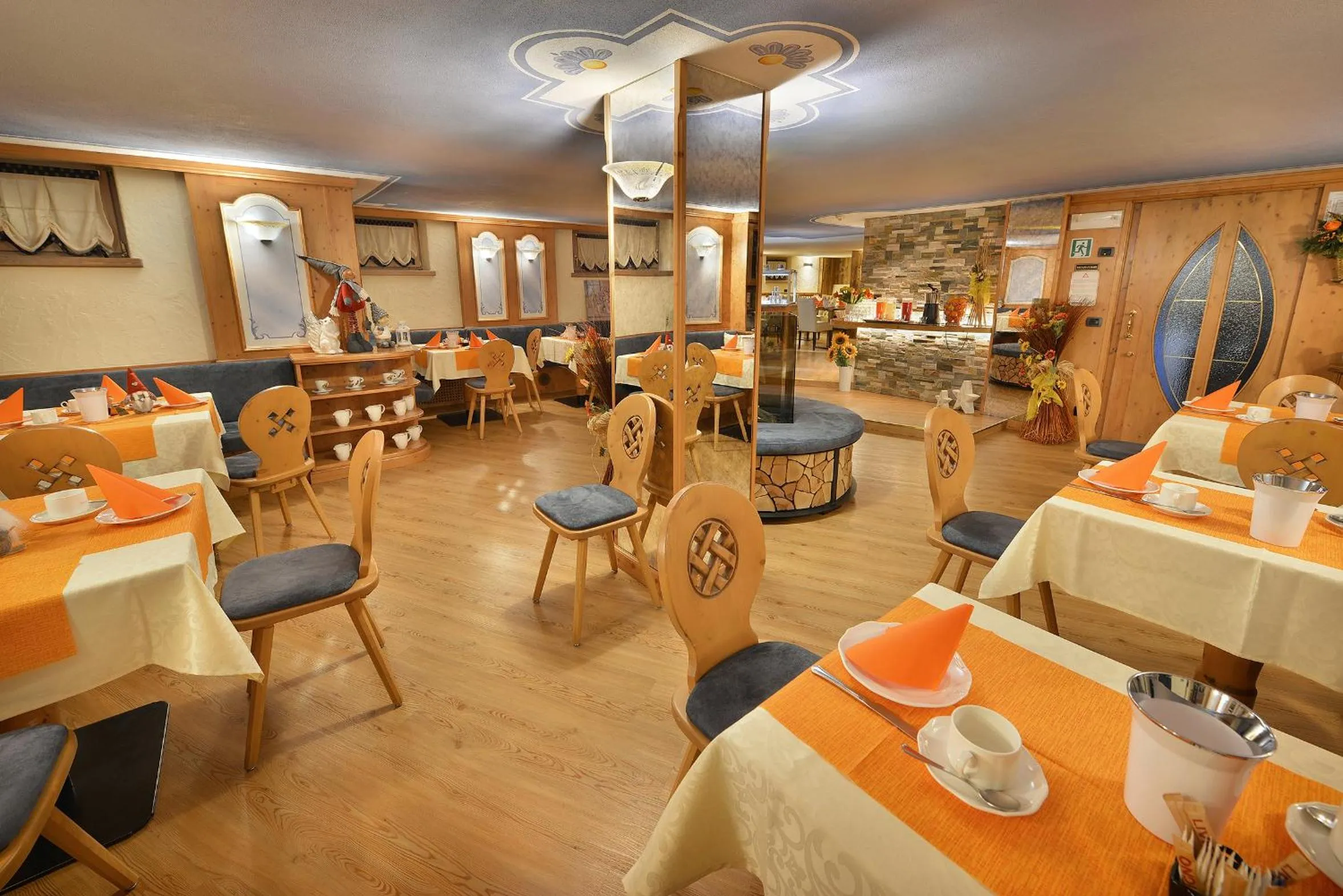 Breakfast in Hotel Piccolo Mondo