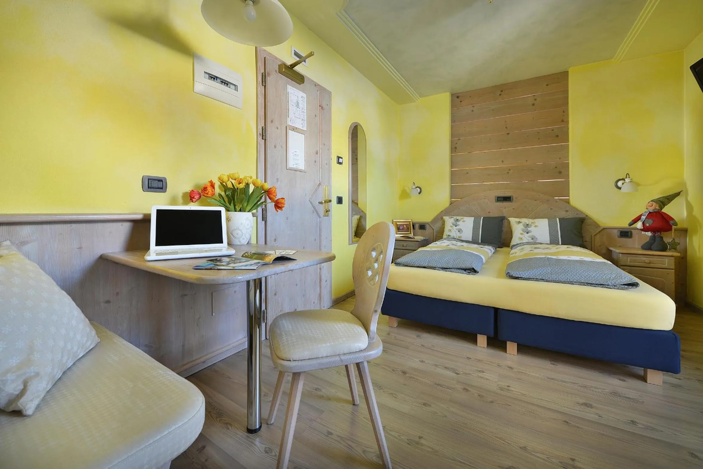 Bed in Hotel Piccolo Mondo