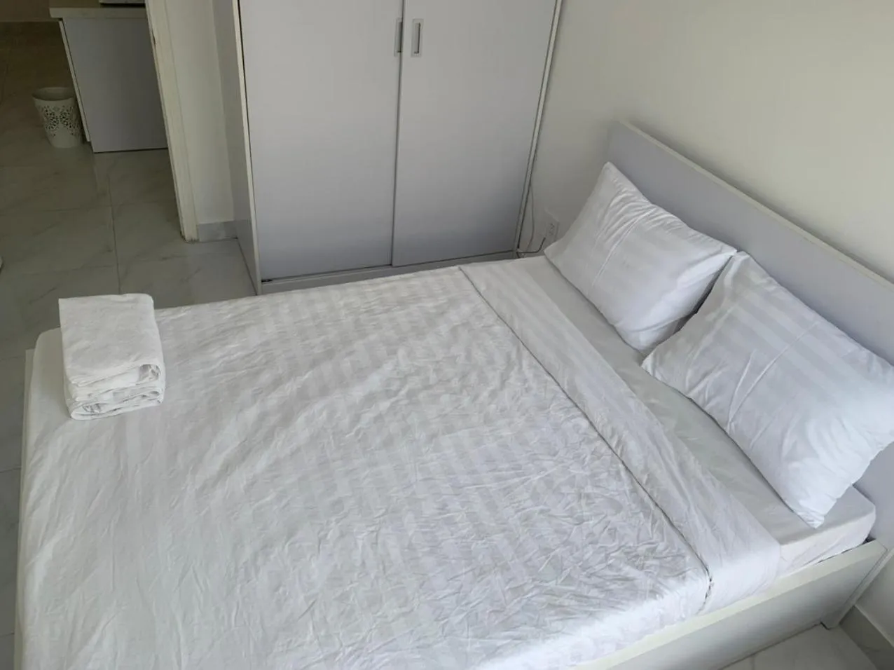 Bed in Scenic Valley Marvel