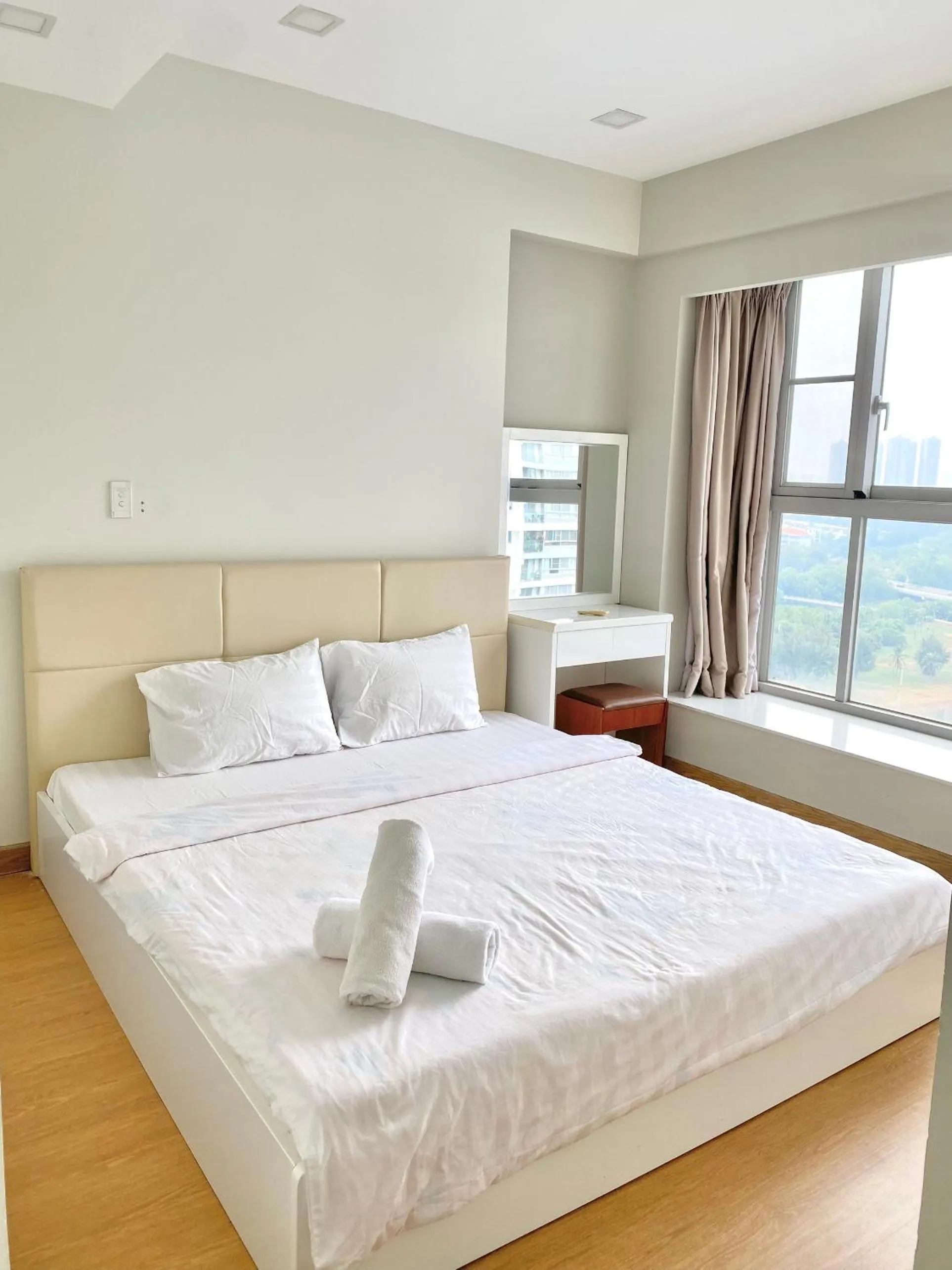 Bed in Scenic Valley Marvel