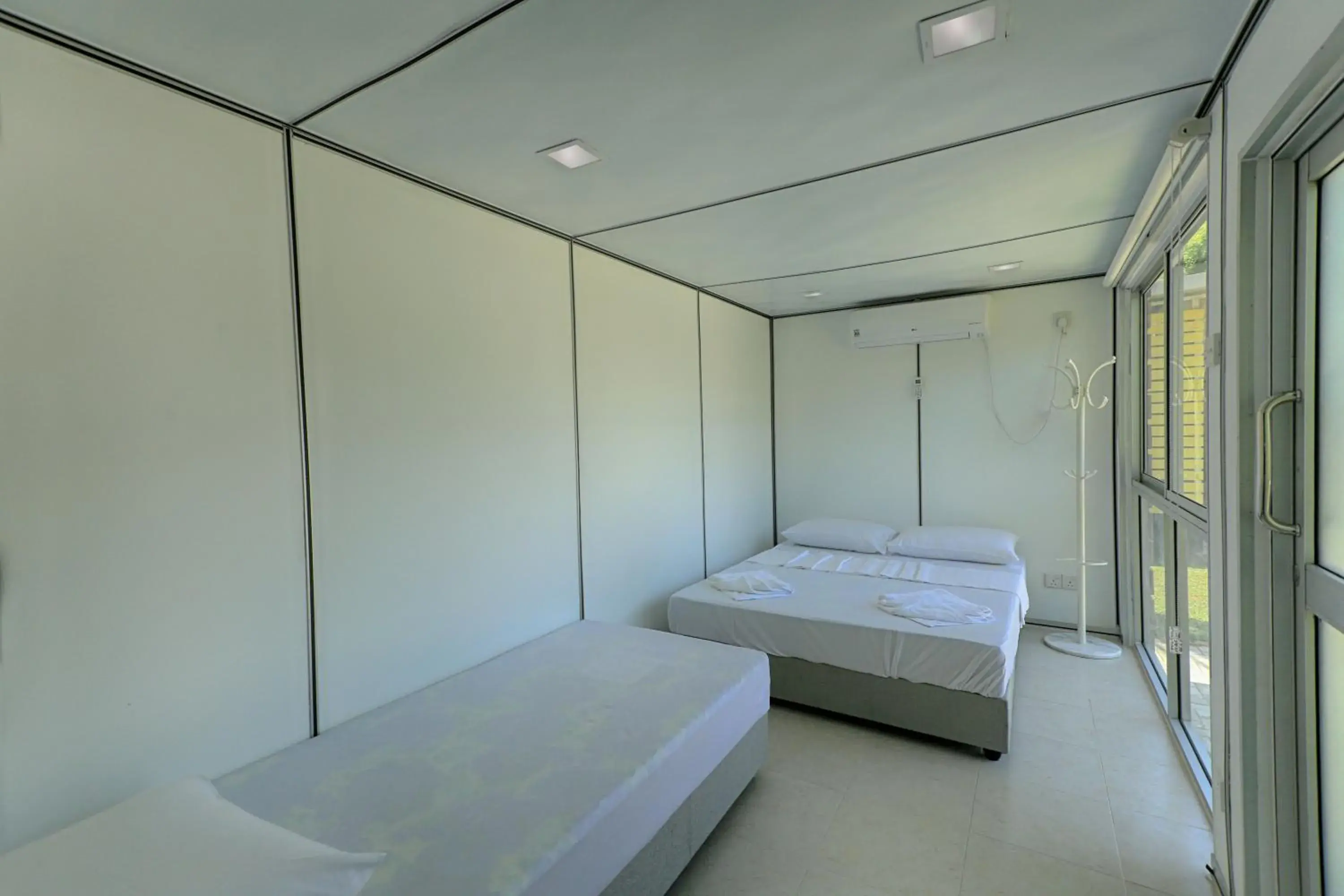 Bedroom, Bed in Arugambay PodBay Bedroom, Bed in Arugambay PodBay