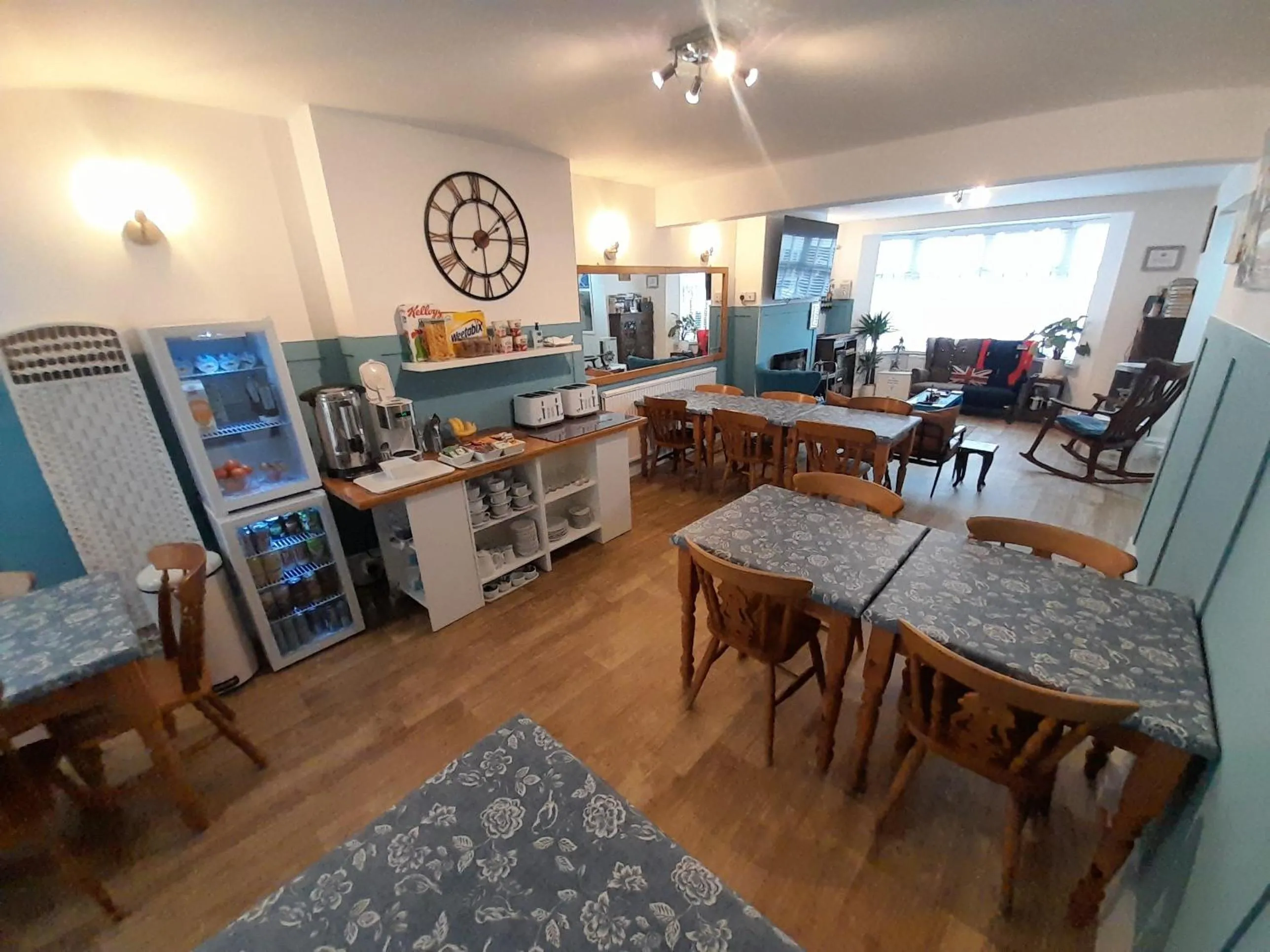 Dining area in Torbay Guesthouse