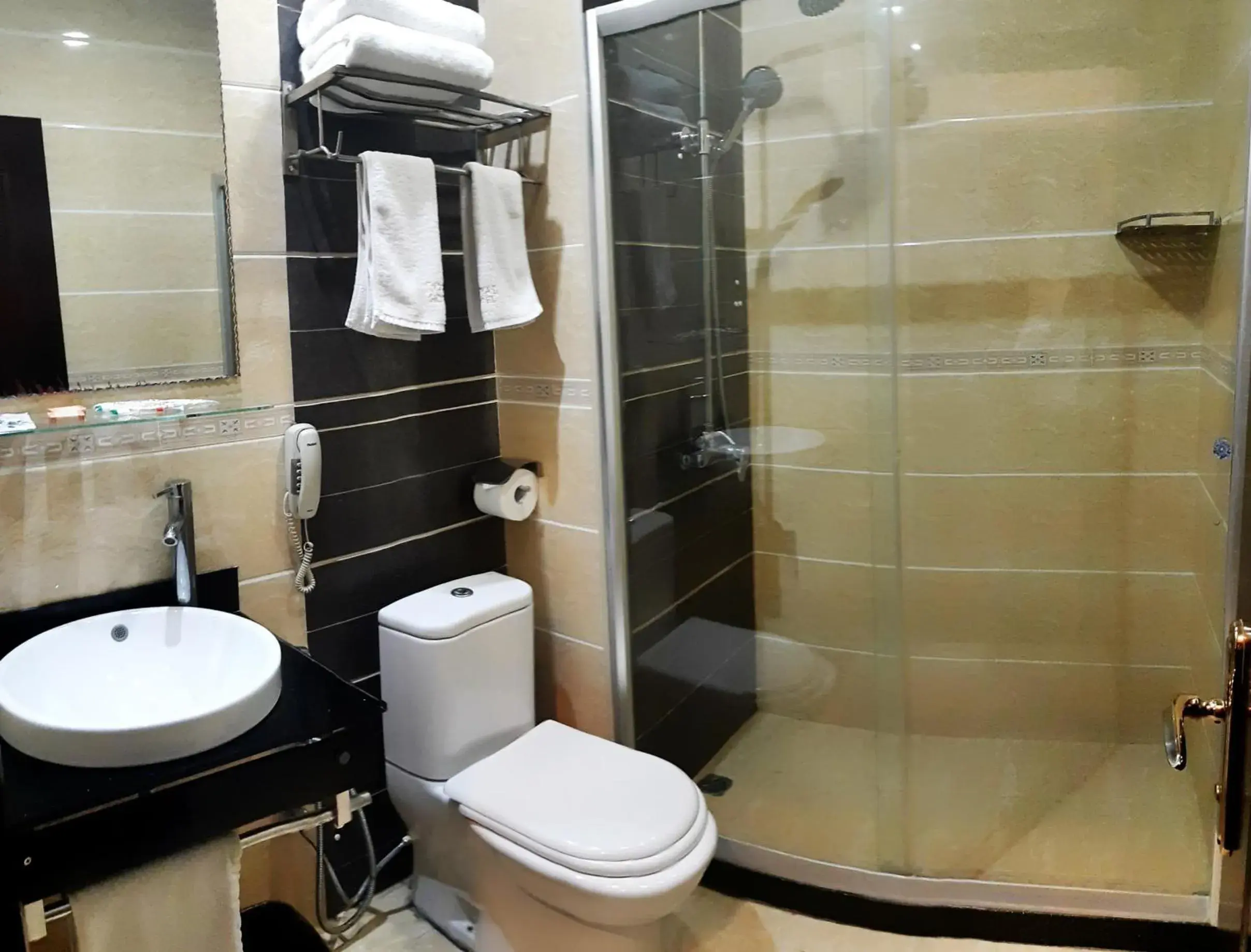 Comfort Twin Room in Royal Hotel Comfort Twin Room in Royal Hotel