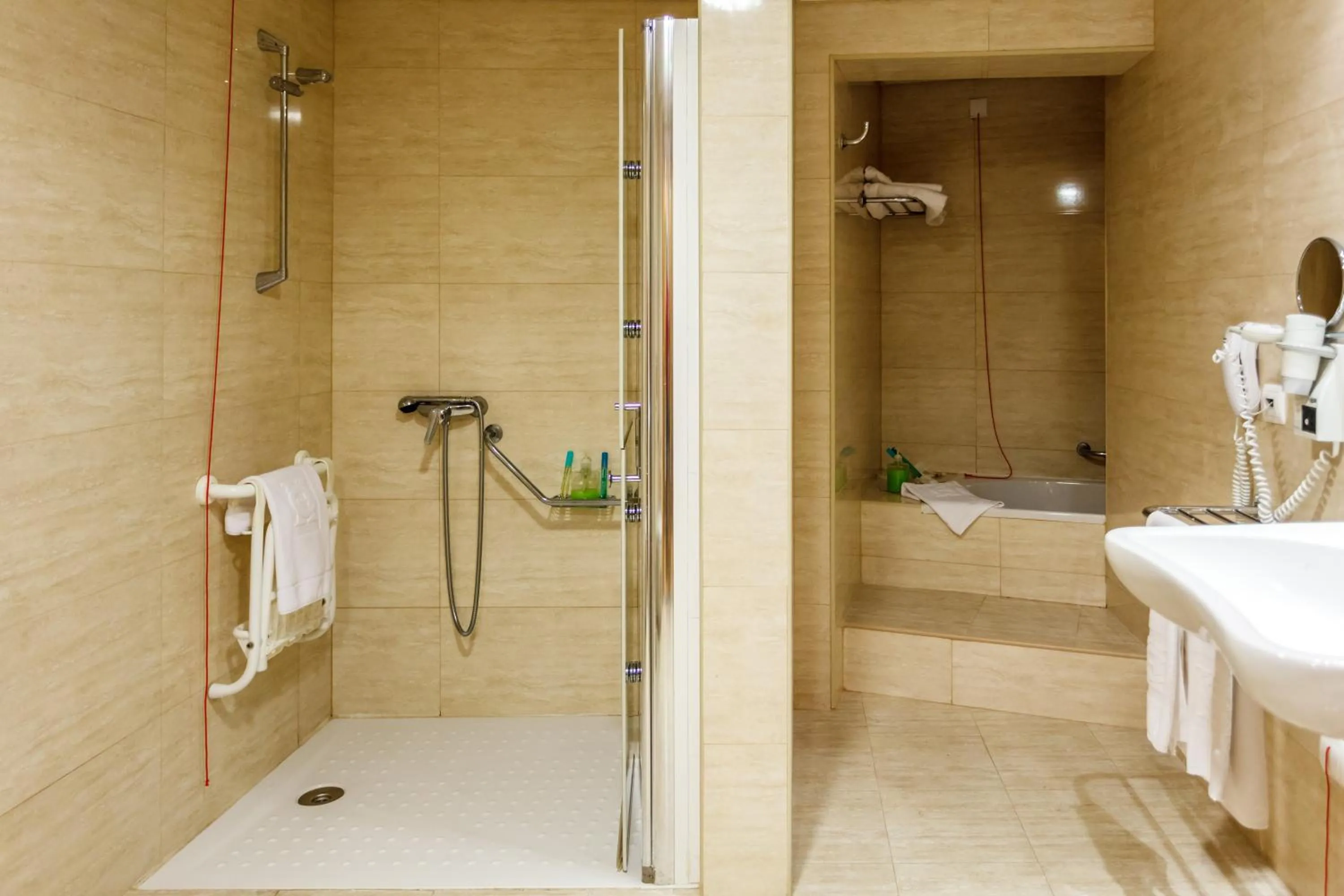 Shower in Hotel Caravelas