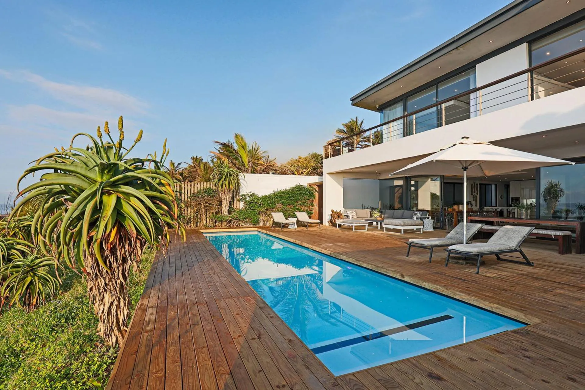 Dolphin Coast YOLO Spaces - Beach House Villa