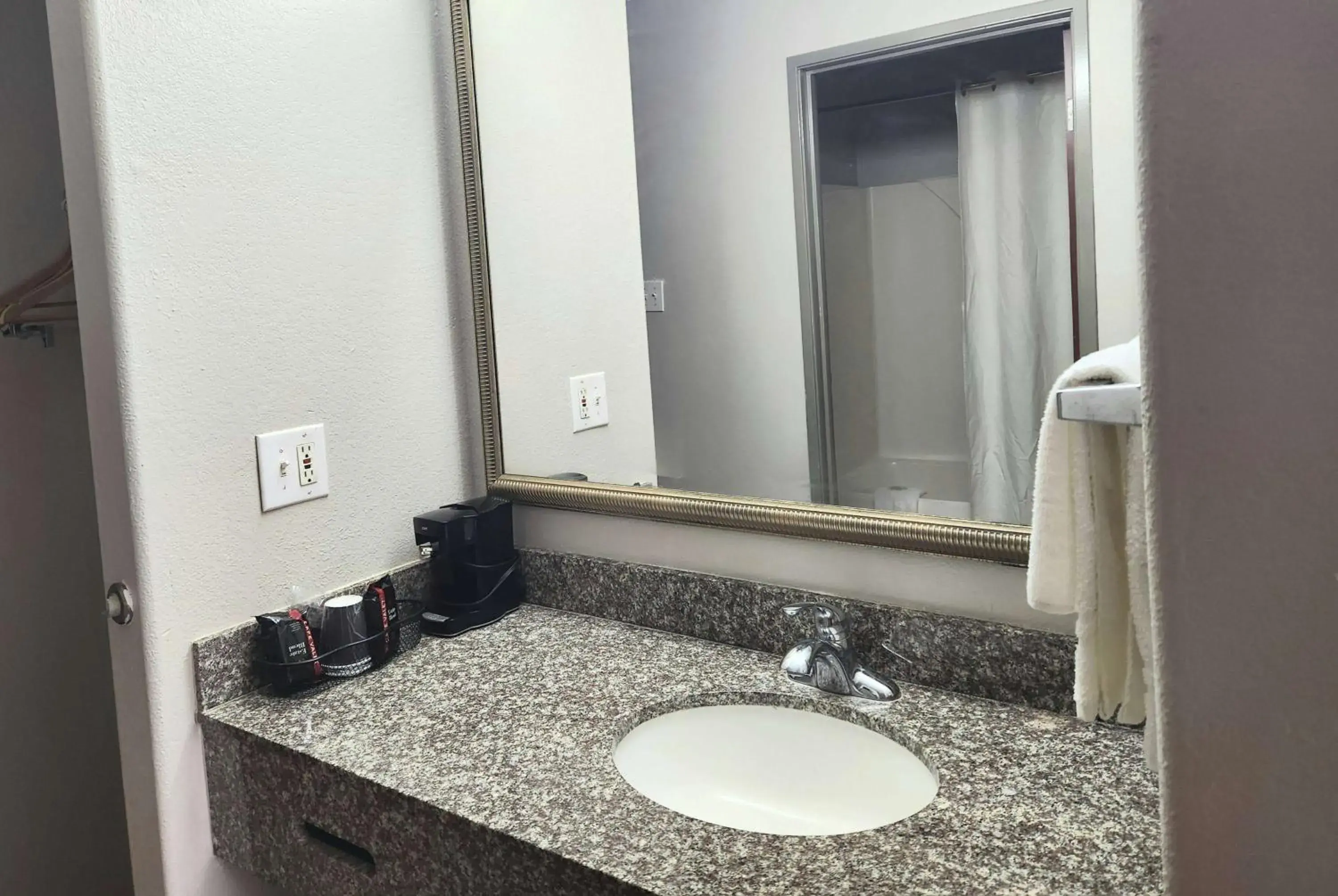 Photo of the whole room in Days Inn by Wyndham Lafayette Scott Photo of the whole room in Days Inn by Wyndham Lafayette Scott