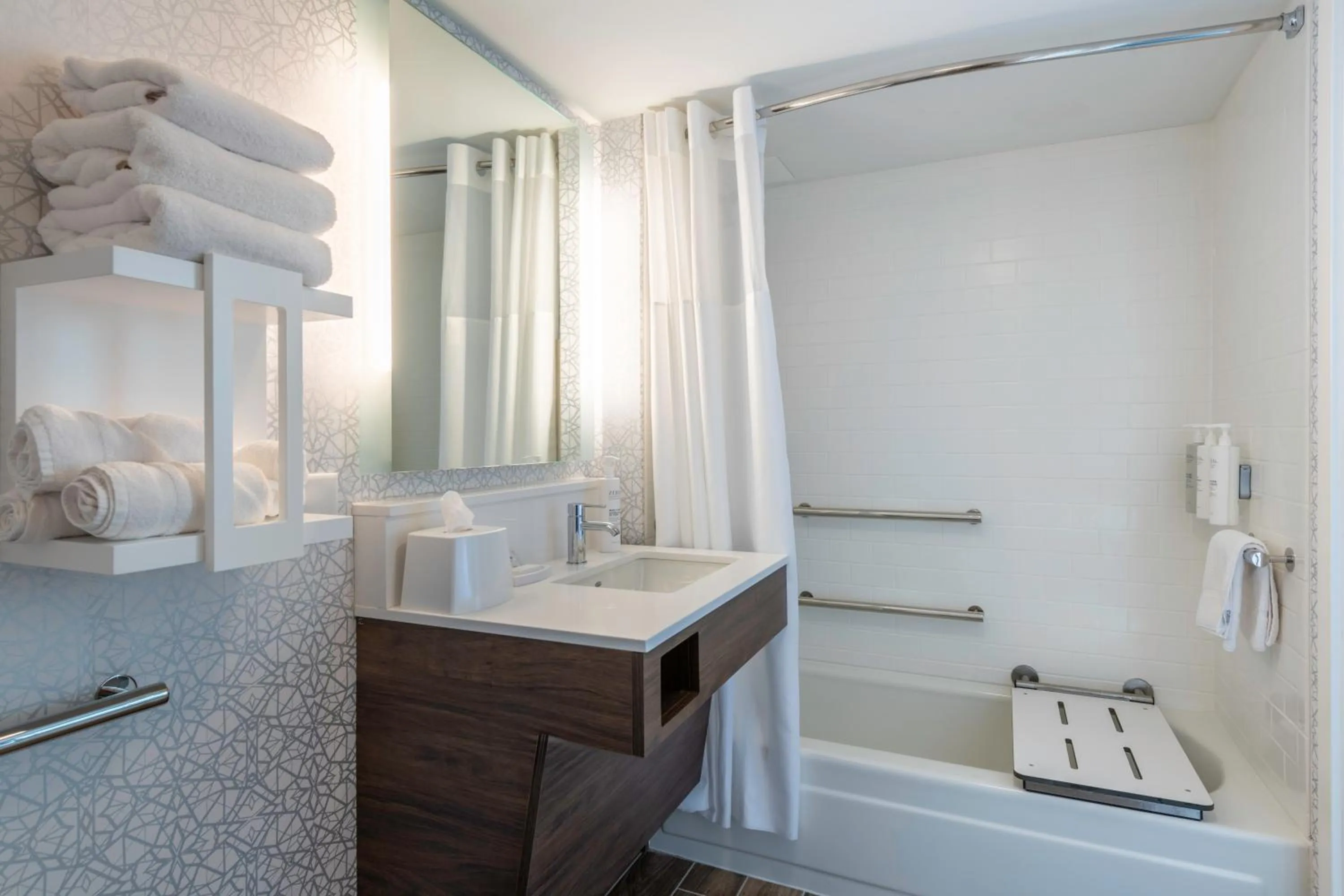 Bathroom in La Quinta by Wyndham Manchester