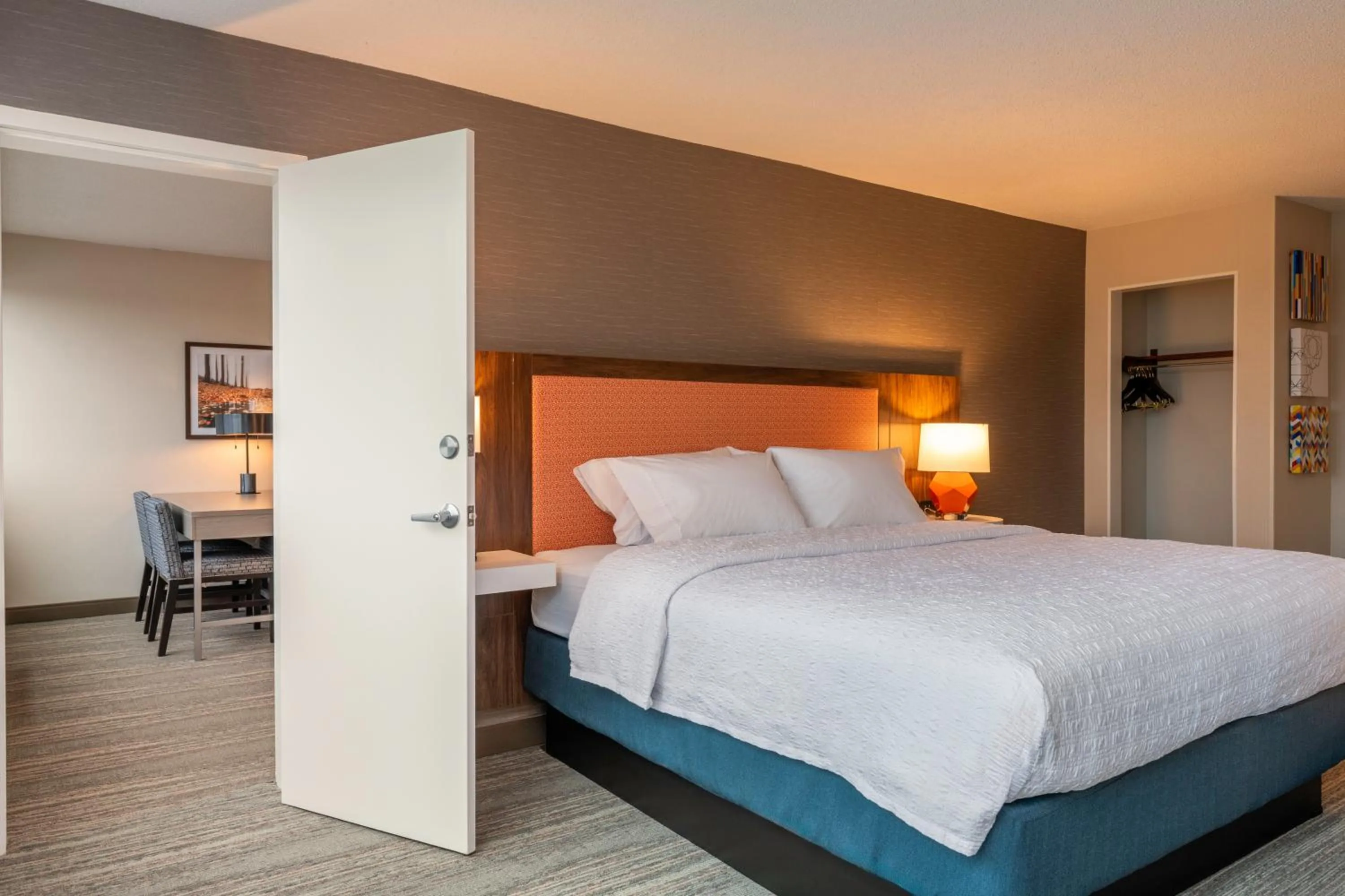 Bedroom, Bed in La Quinta by Wyndham Manchester