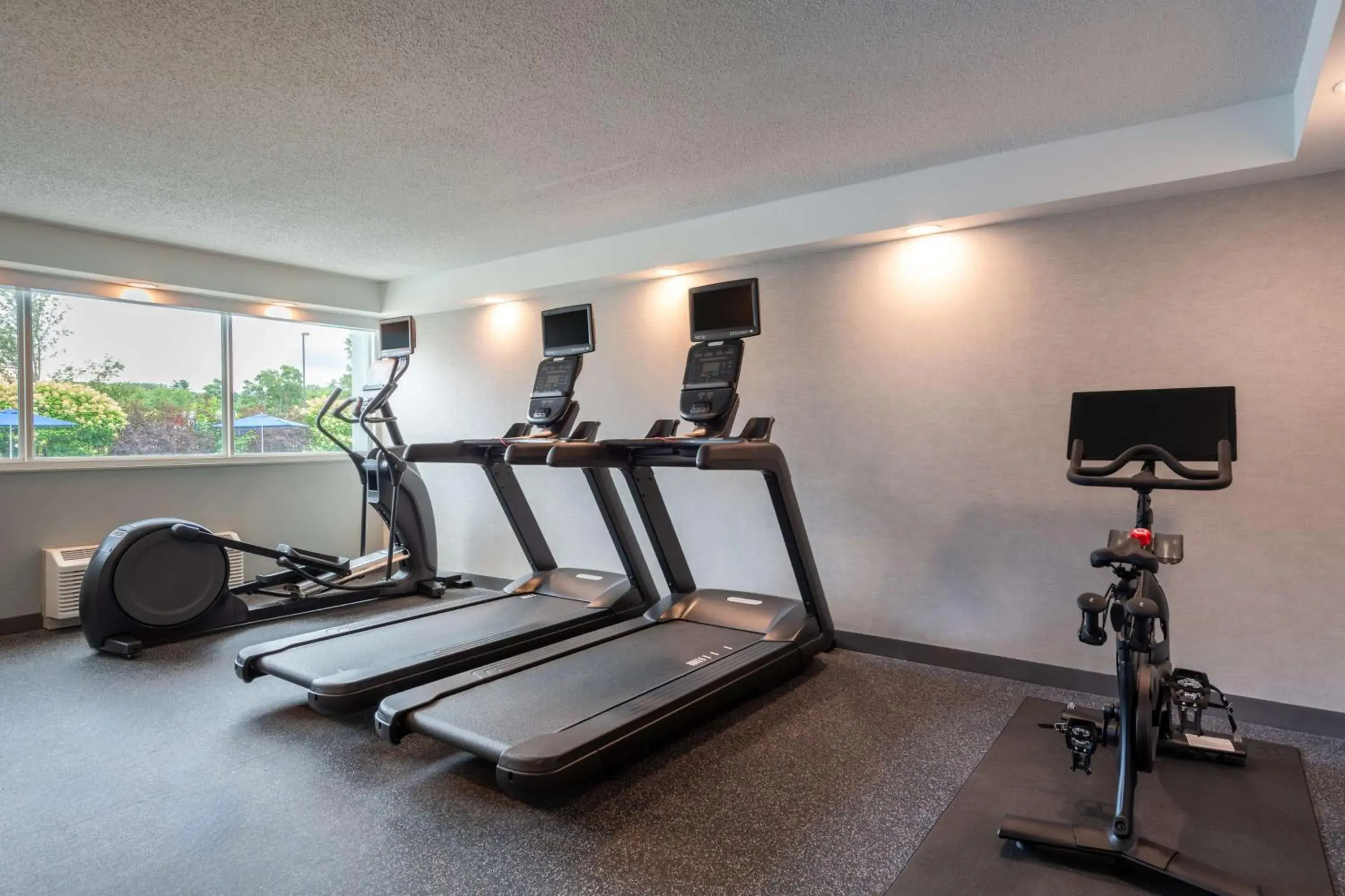 Fitness centre/facilities in Hampton Inn Manchester Downtown Fitness centre/facilities in Hampton Inn Manchester Downtown