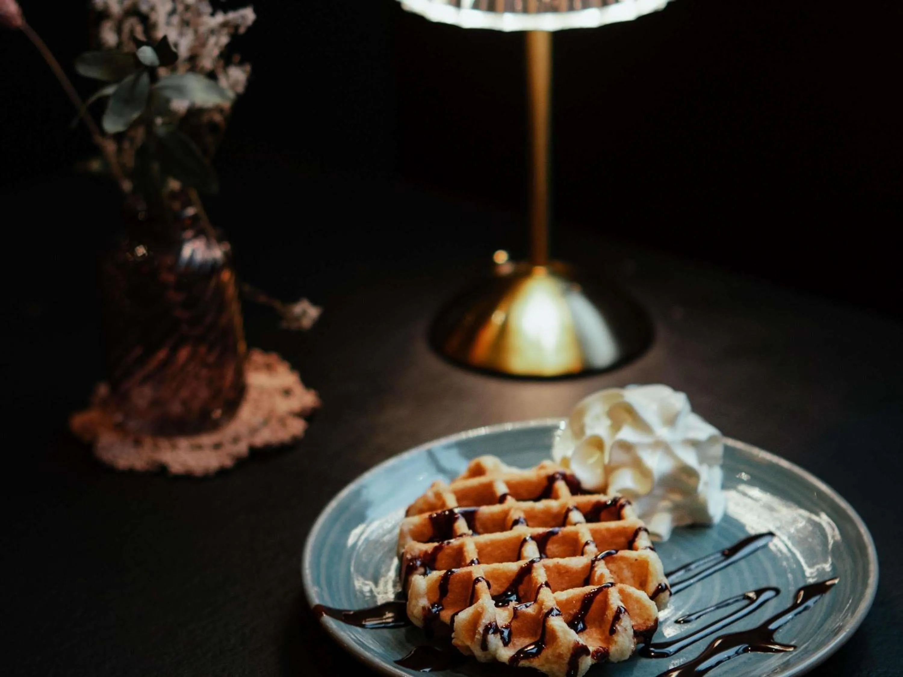 Lounge or bar in Mercure Valenciennes Centre