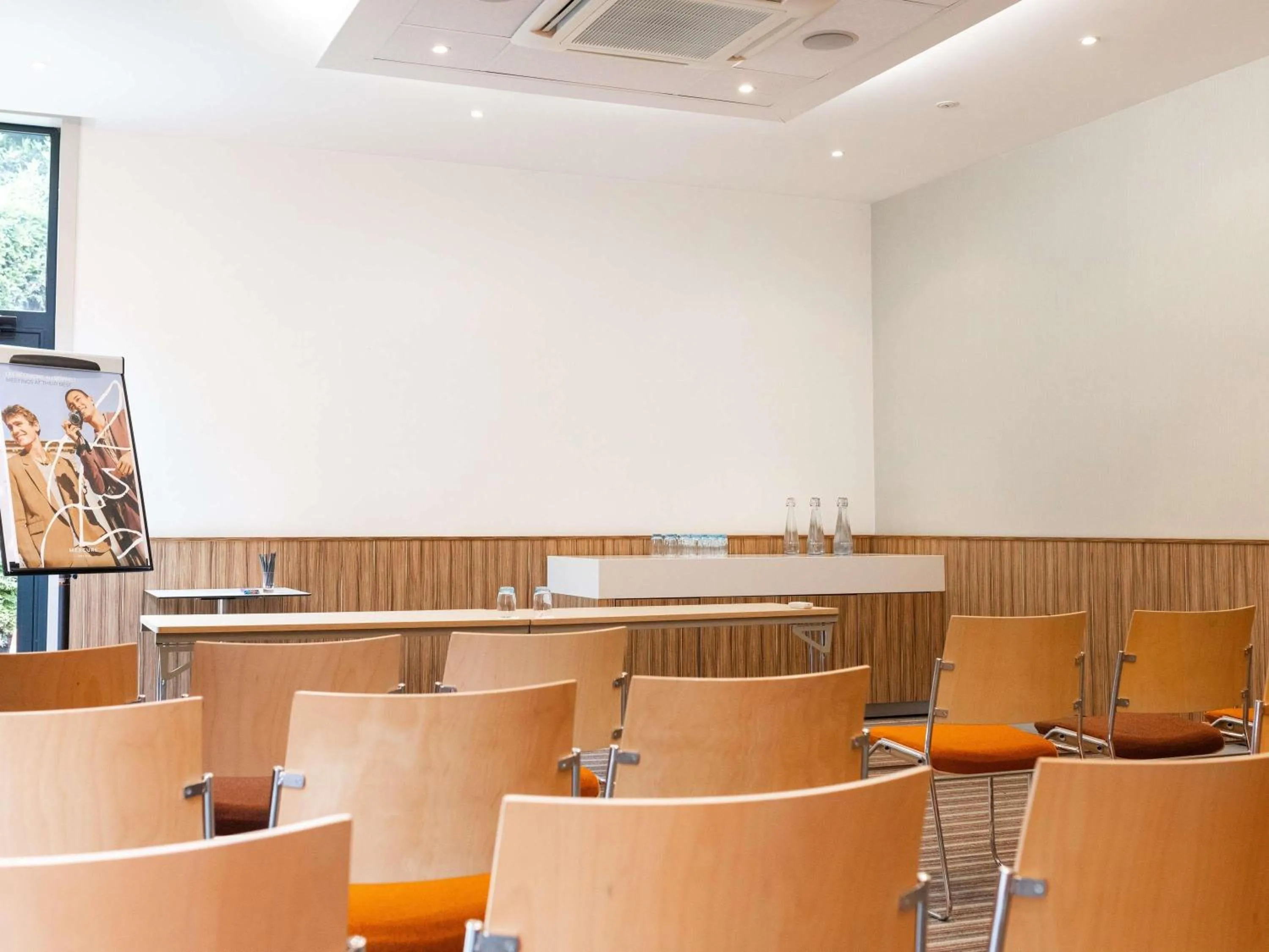 Meeting/conference room in Mercure Valenciennes Centre