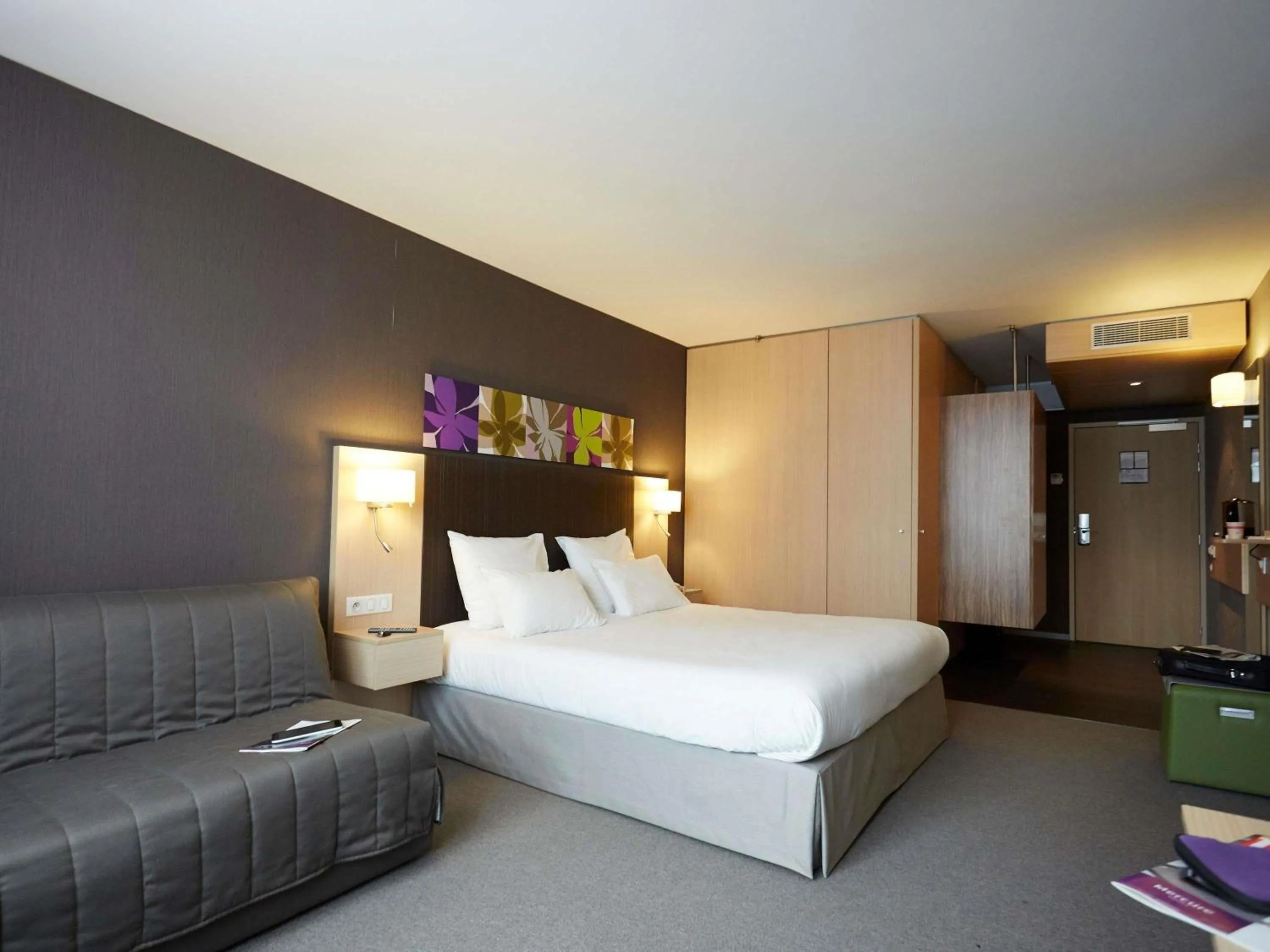 Standard Room with 1 Double Bed and 1 Sofa Bed  in Mercure Valenciennes Centre
