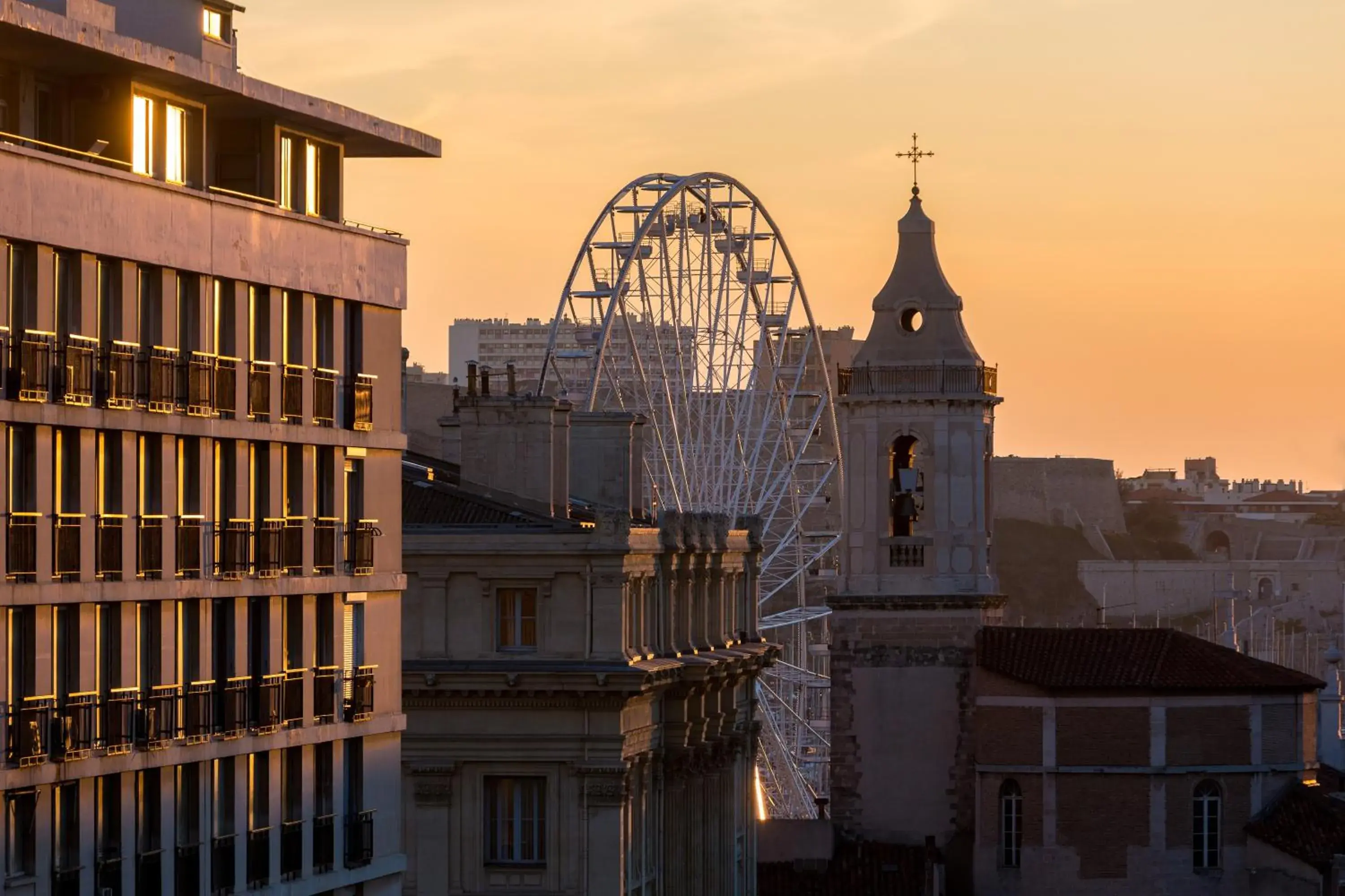 City view in Hotel Marsiho by Happyculture City view in Hotel Marsiho by Happyculture