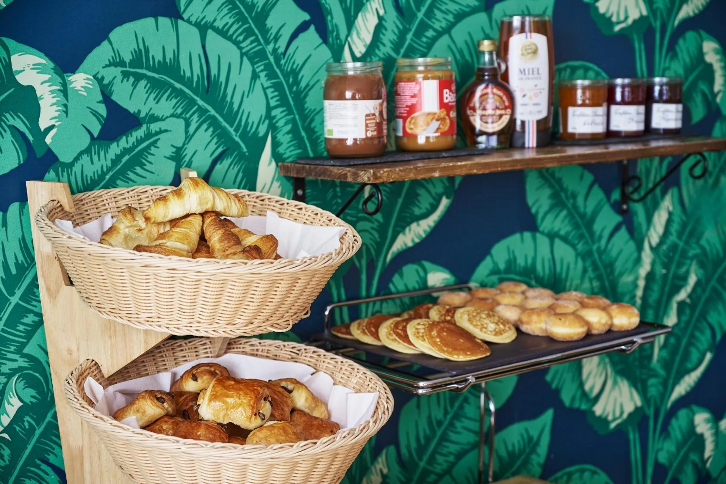 Buffet breakfast in Hotel Marsiho by Happyculture