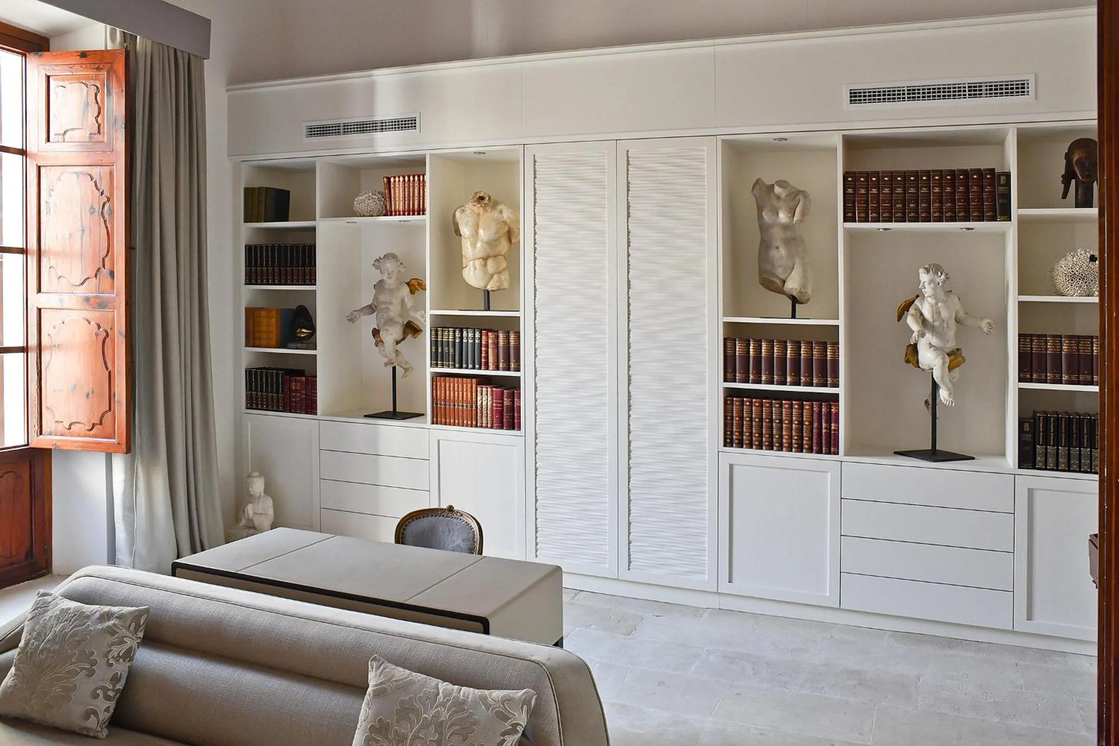 Library in Palacio Can Marqués by Puro