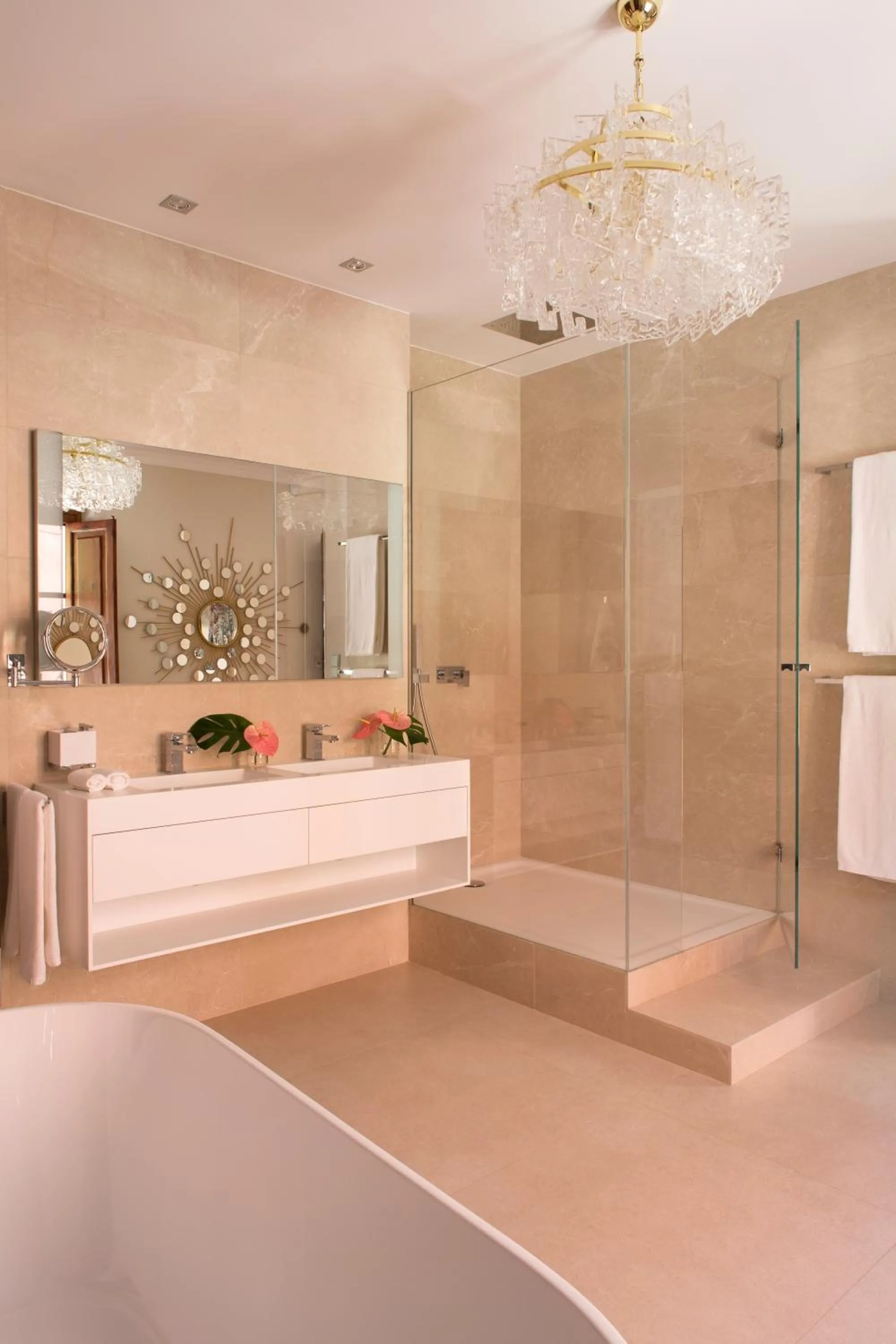 Bathroom in Palacio Can Marqués by Puro