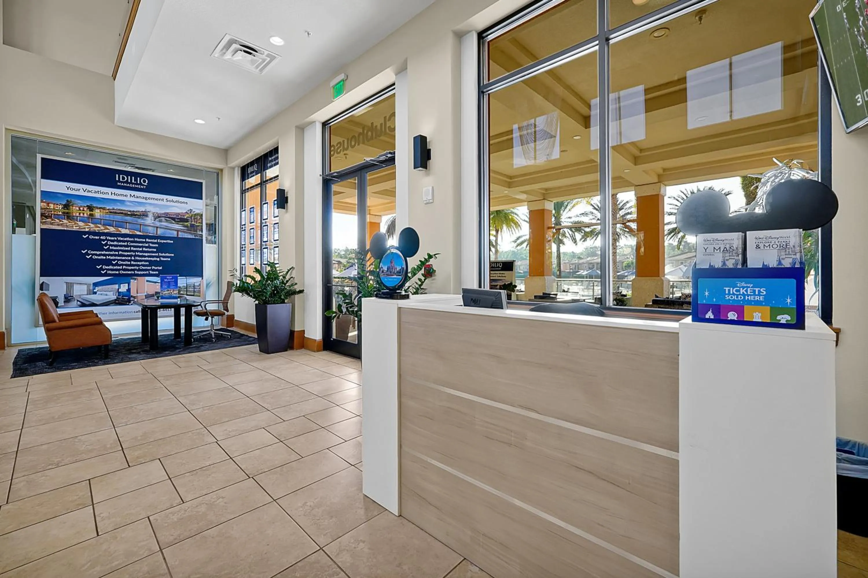 Lobby or reception in Regal Oaks Resort Vacation Townhomes by IDILIQ - Free Private Hot tub!