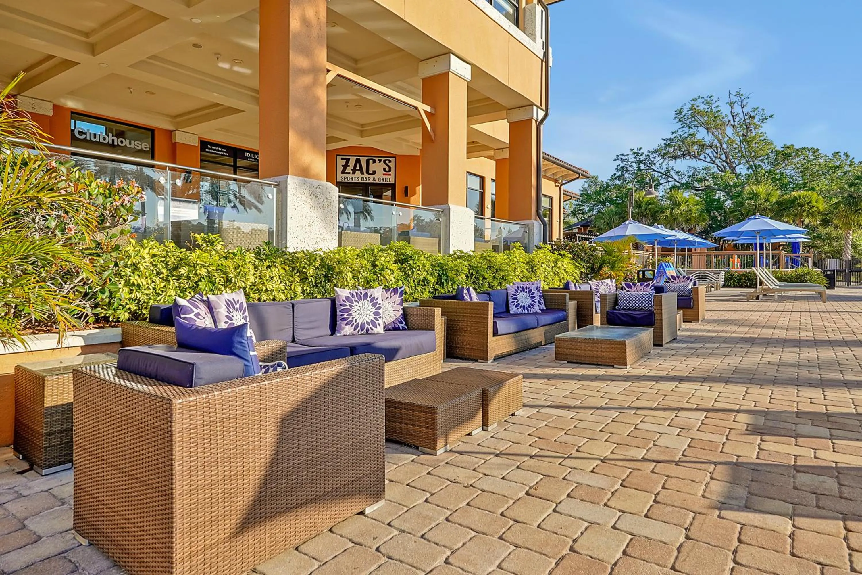 Lounge or bar in Regal Oaks Resort Vacation Townhomes by IDILIQ - Free Private Hot tub!