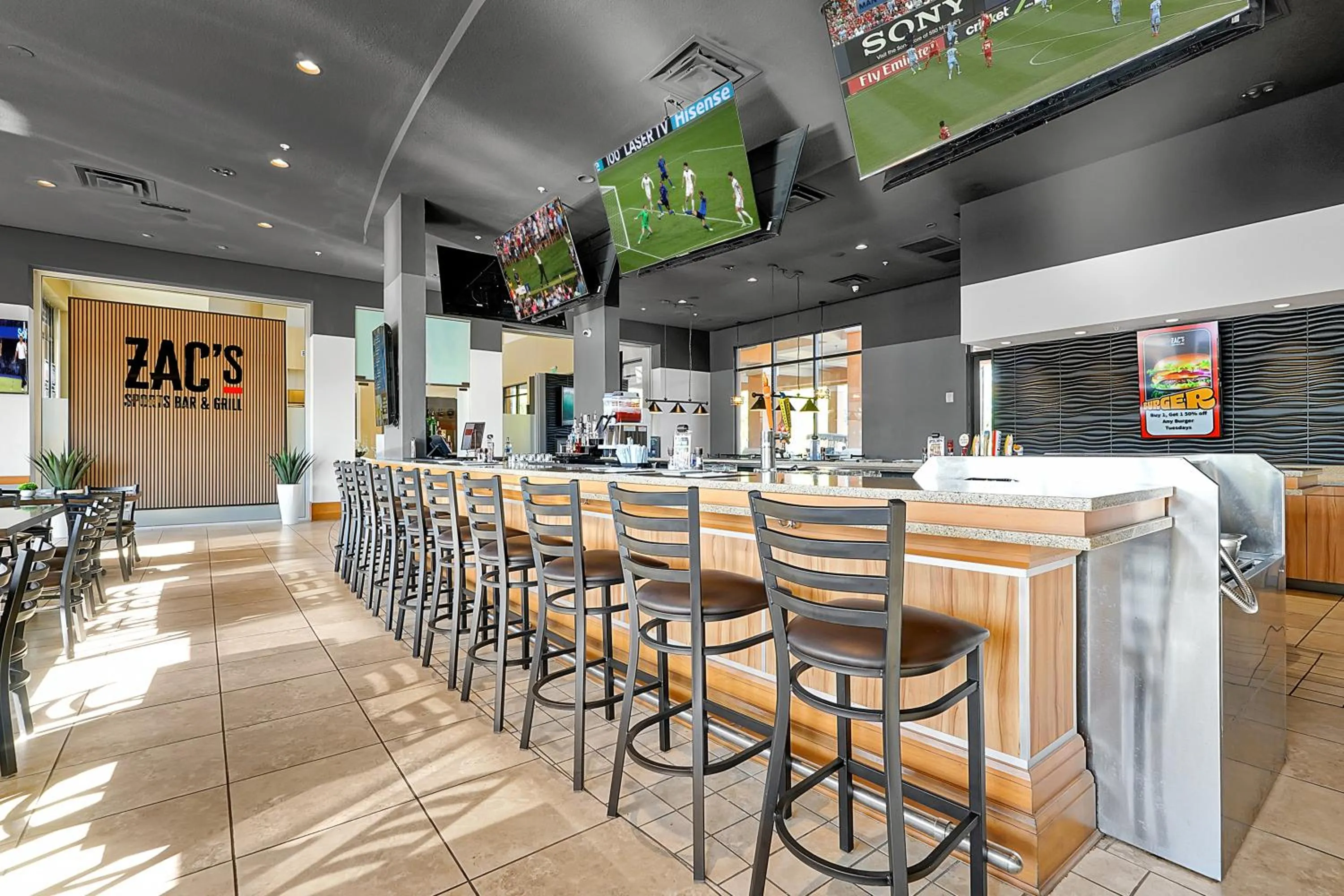 Restaurant/places to eat in Regal Oaks Resort Vacation Townhomes by IDILIQ - Free Private Hot tub!