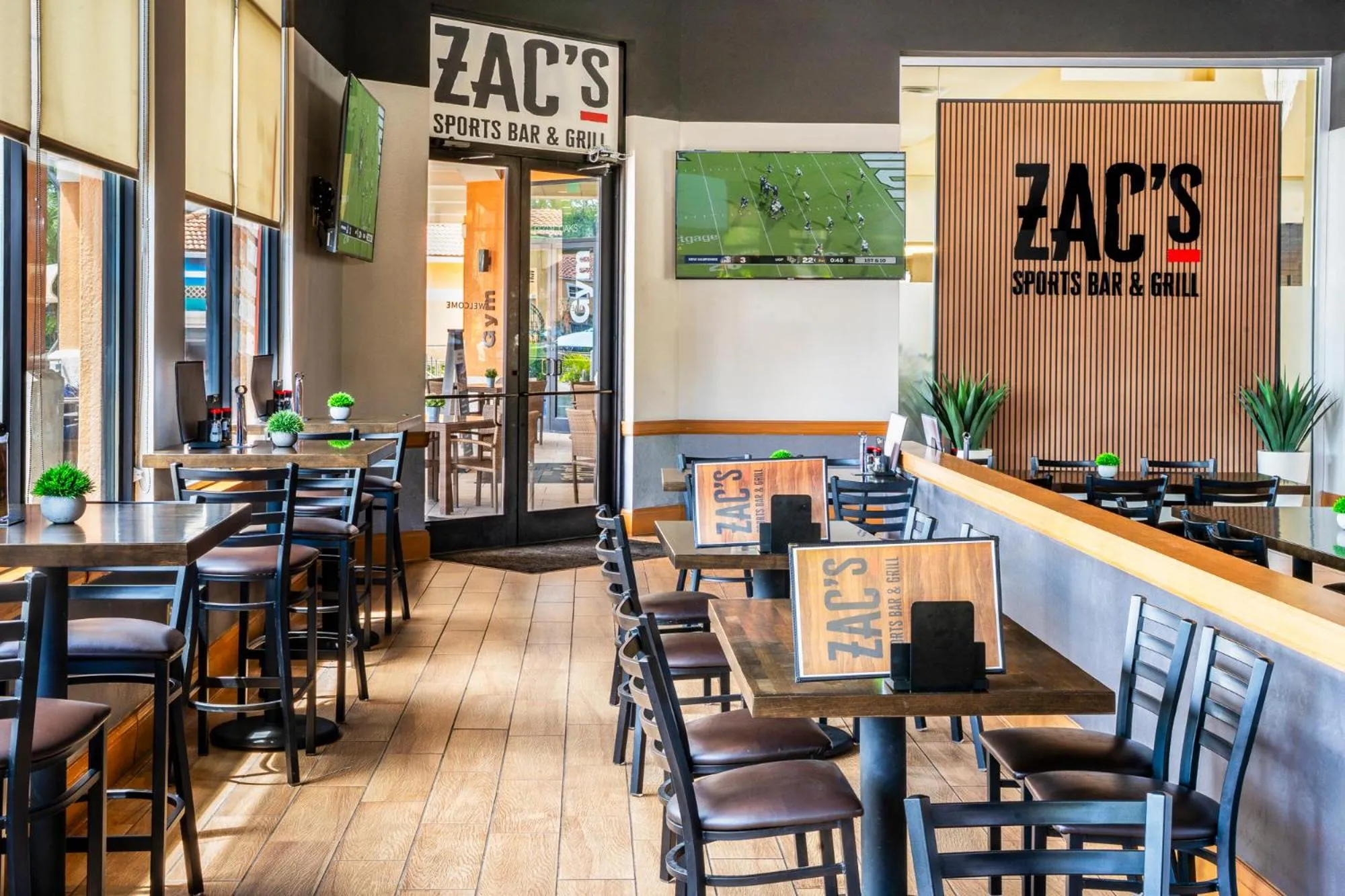 Restaurant/places to eat in Regal Oaks Resort Vacation Townhomes by IDILIQ - Free Private Hot tub!