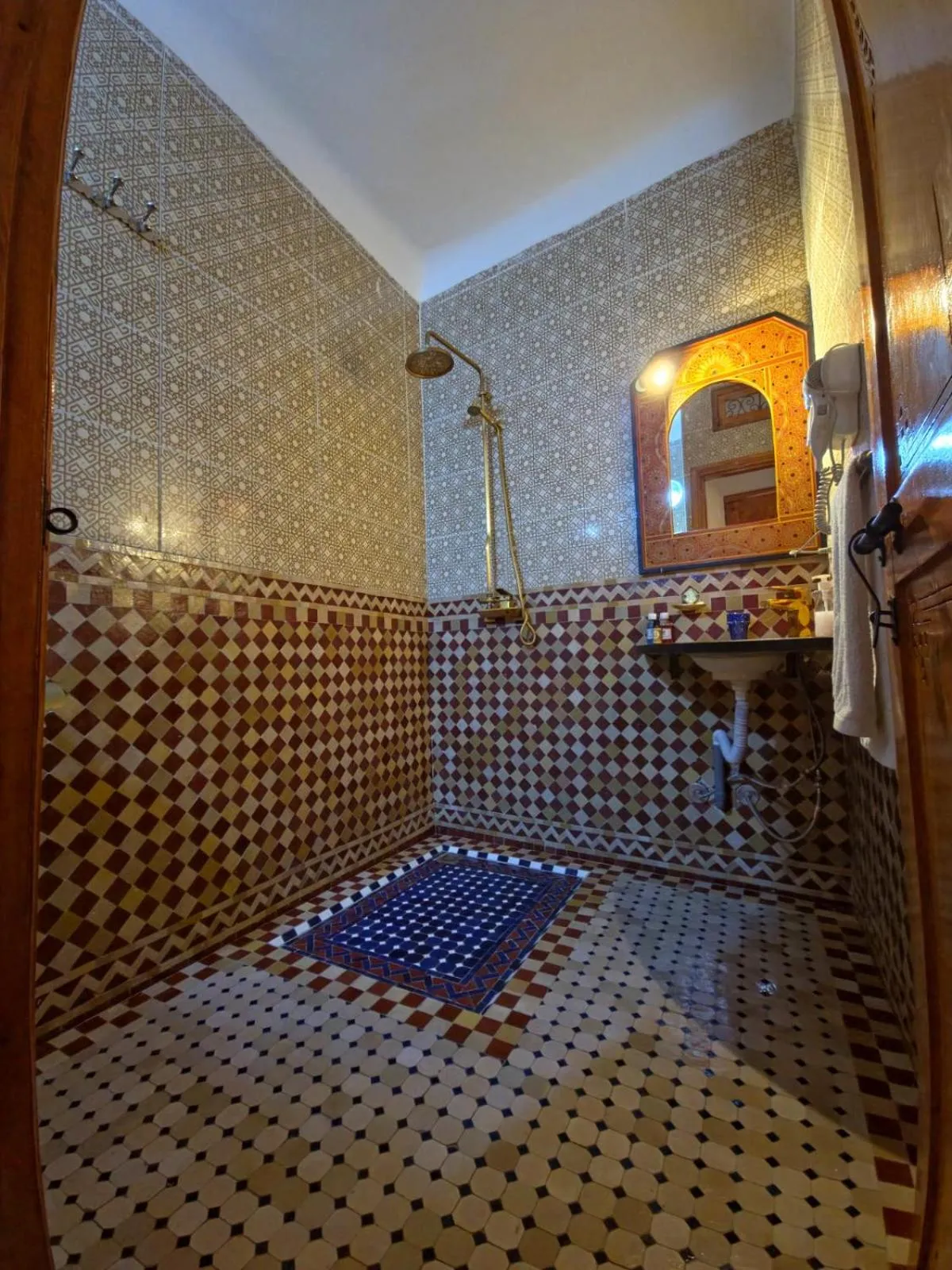 Shower in Riad ViewPoint