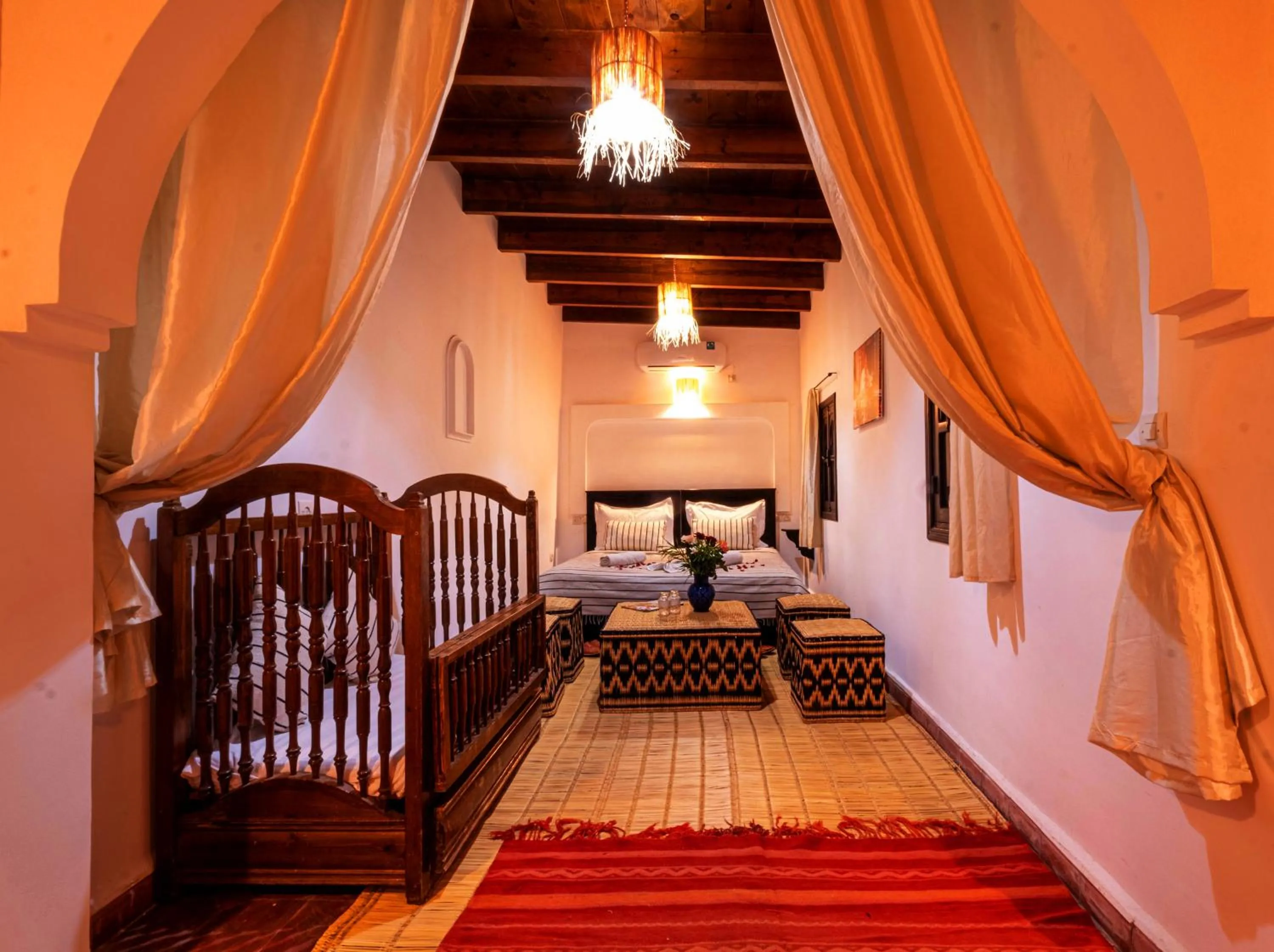 Seating area, Bed in Riad ViewPoint