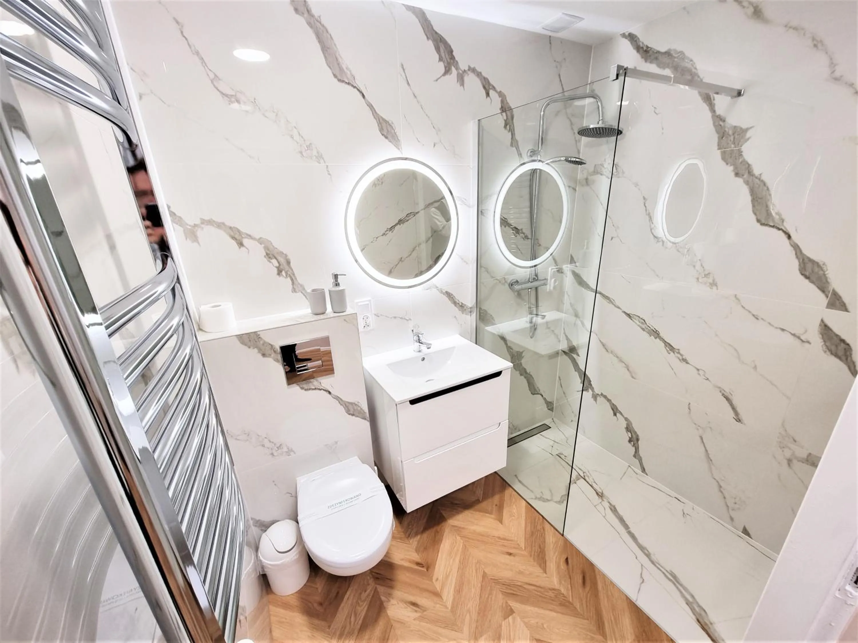 Shower in Orange Tree Hotel