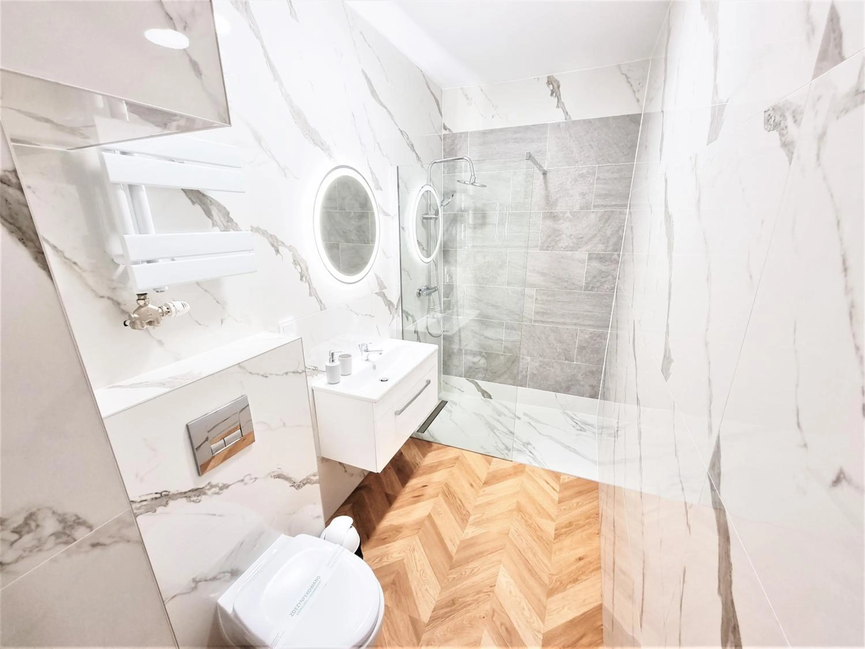 Shower in Orange Tree Hotel