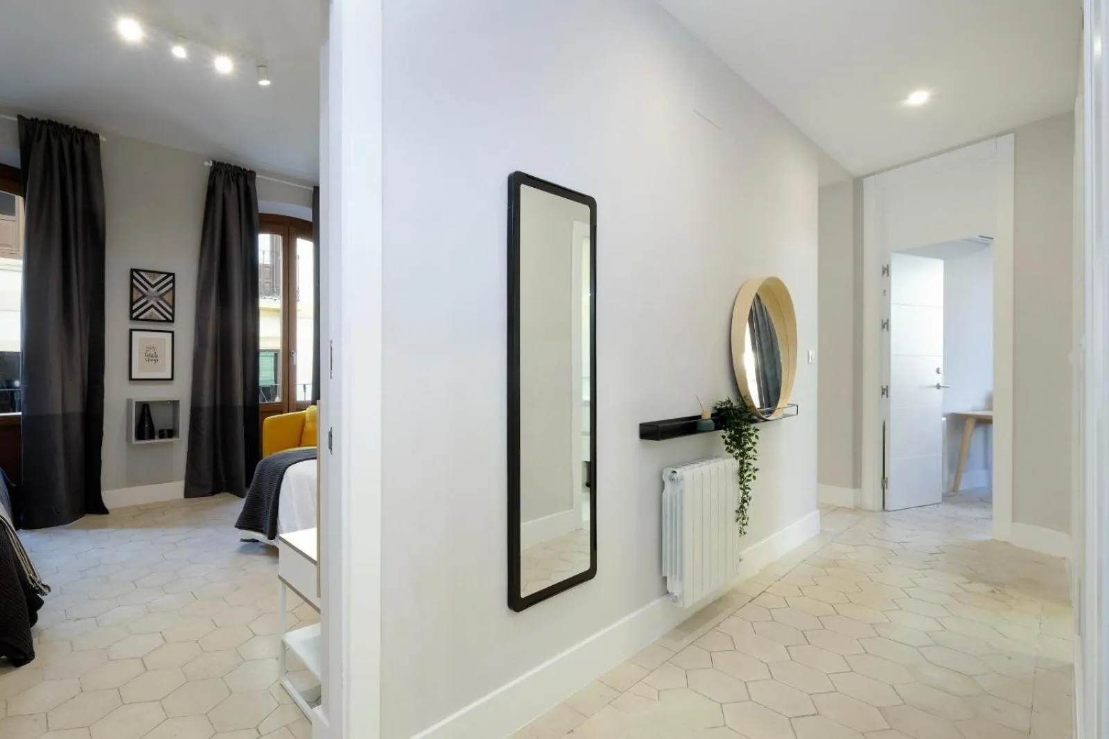 Photo of the whole room in tuGuest Placeta de San Gil Apartments