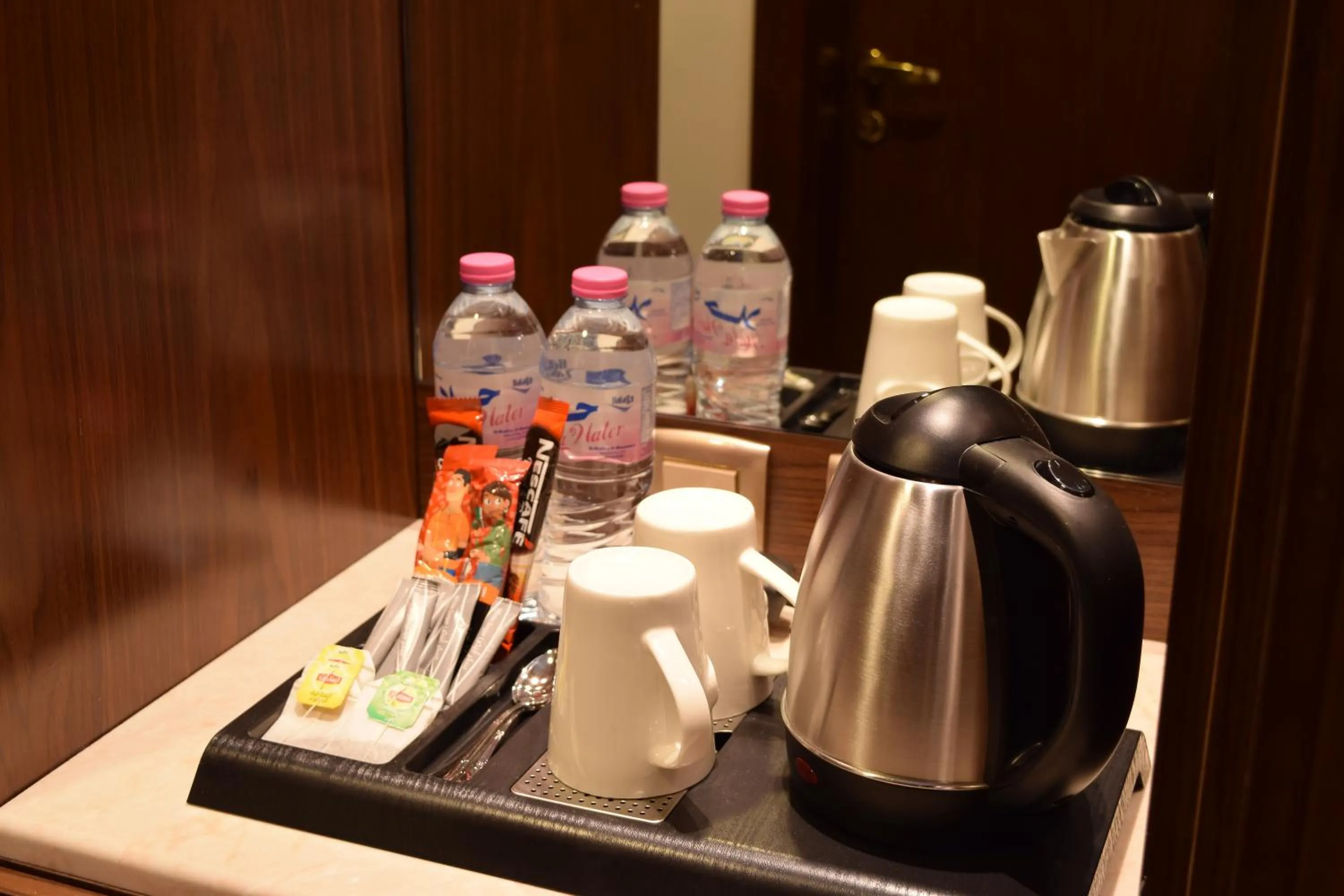 Coffee/tea facilities in Zaha Al Munawara Hotel