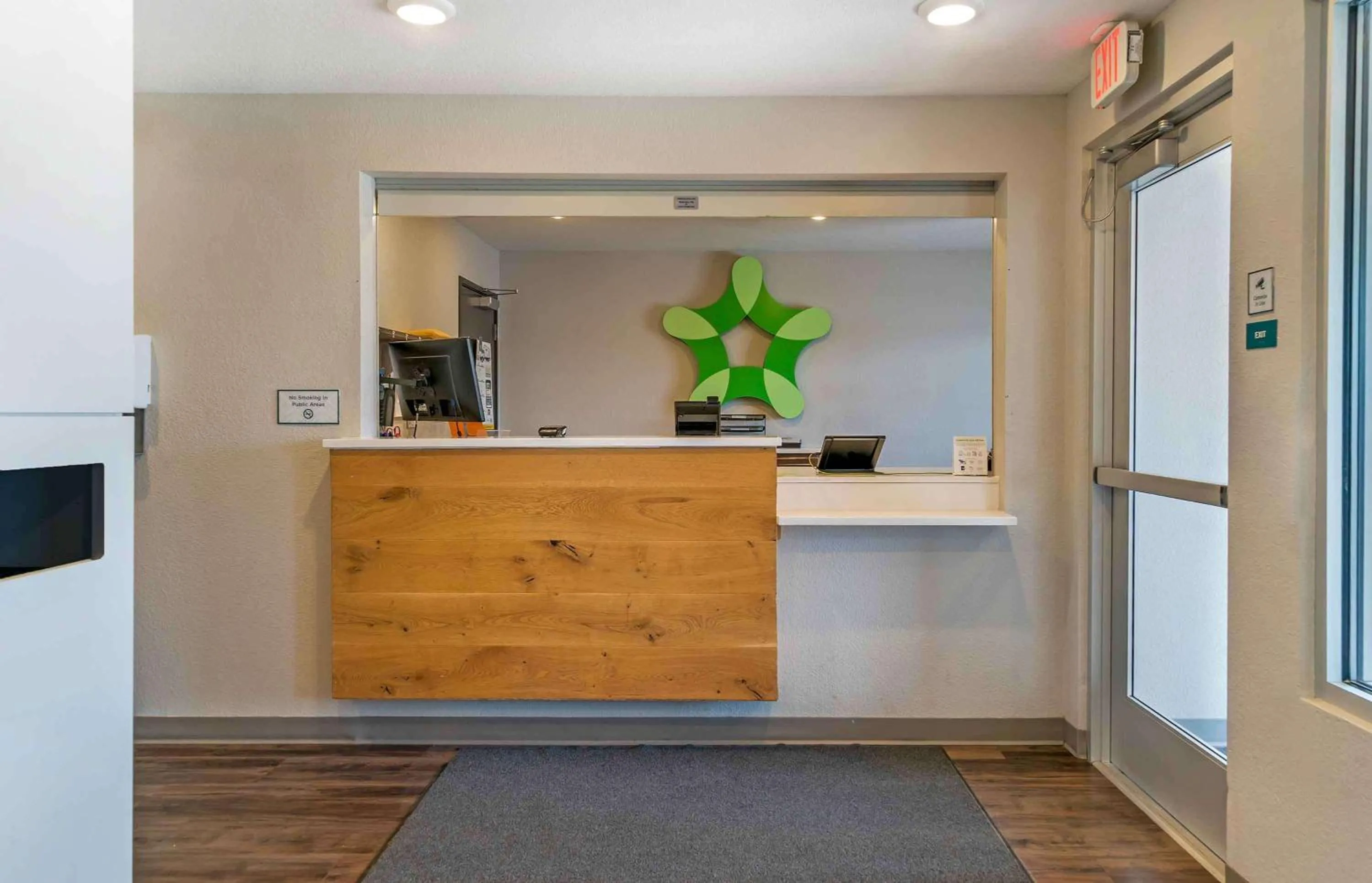 Lobby or reception in Extended Stay America Suites - Detroit - Rochester Hills