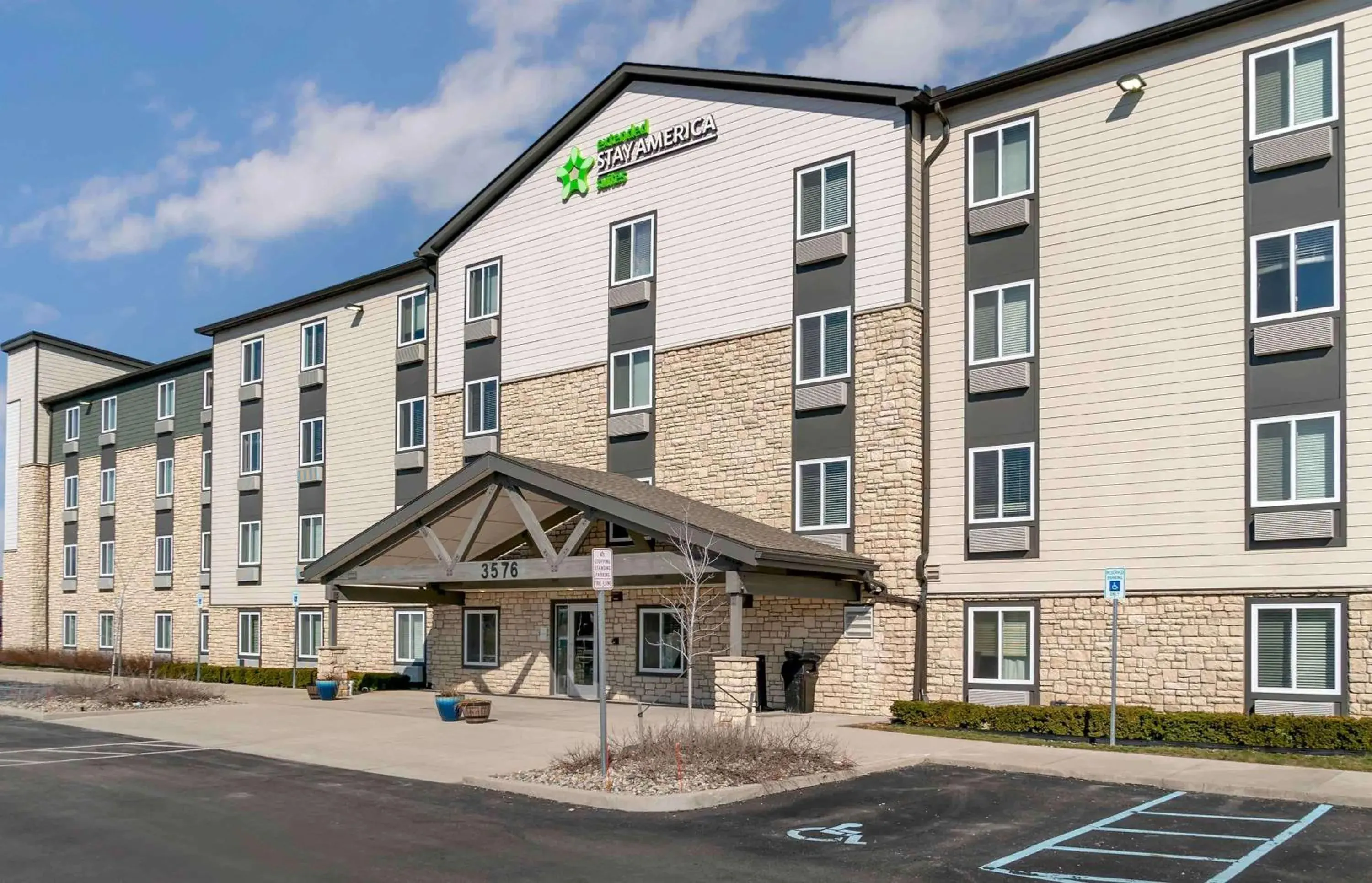 Property Building in Extended Stay America Suites - Detroit - Rochester Hills