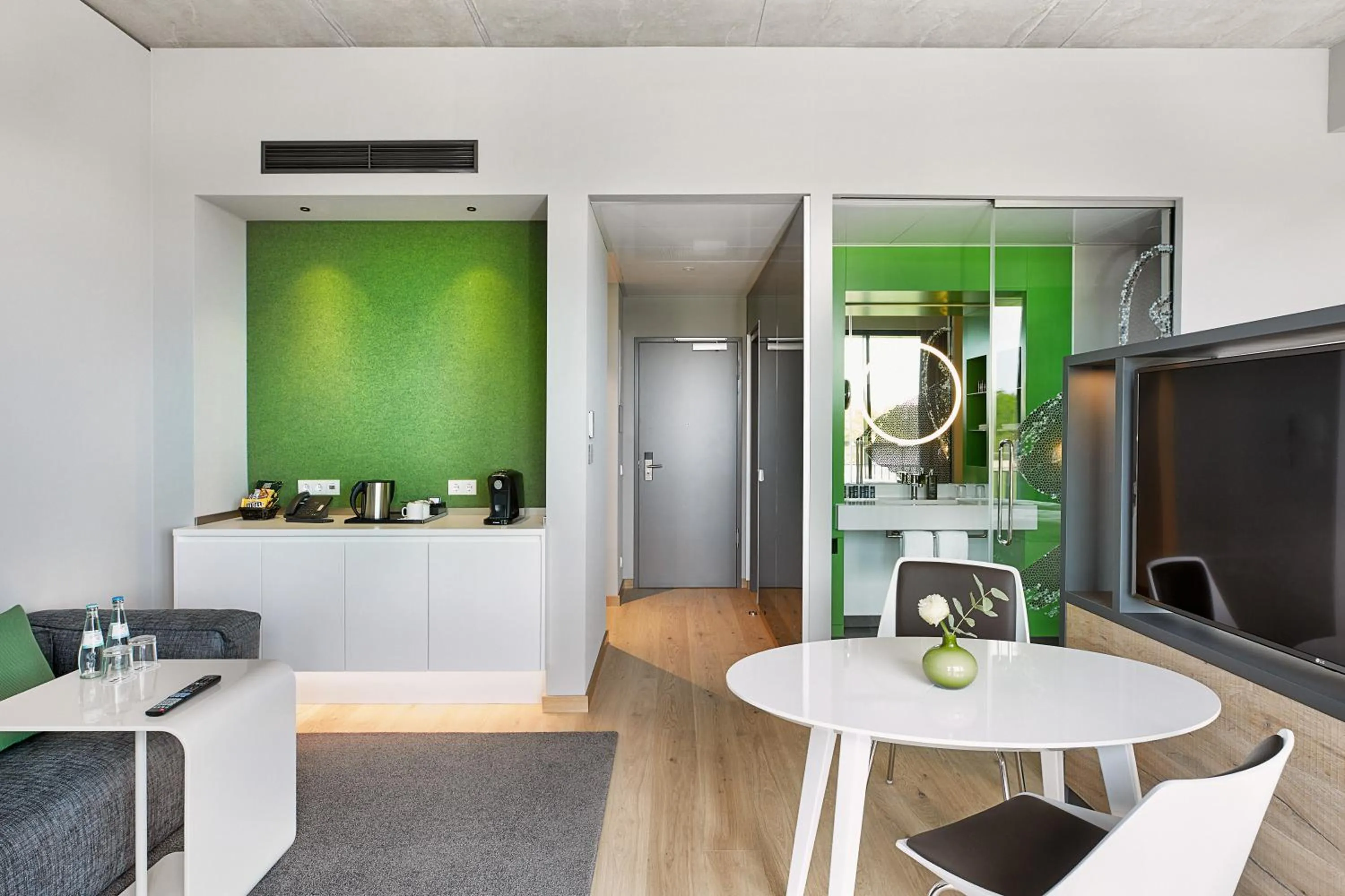 Photo of the whole room in H4 Hotel Mönchengladbach im BORUSSIA-PARK