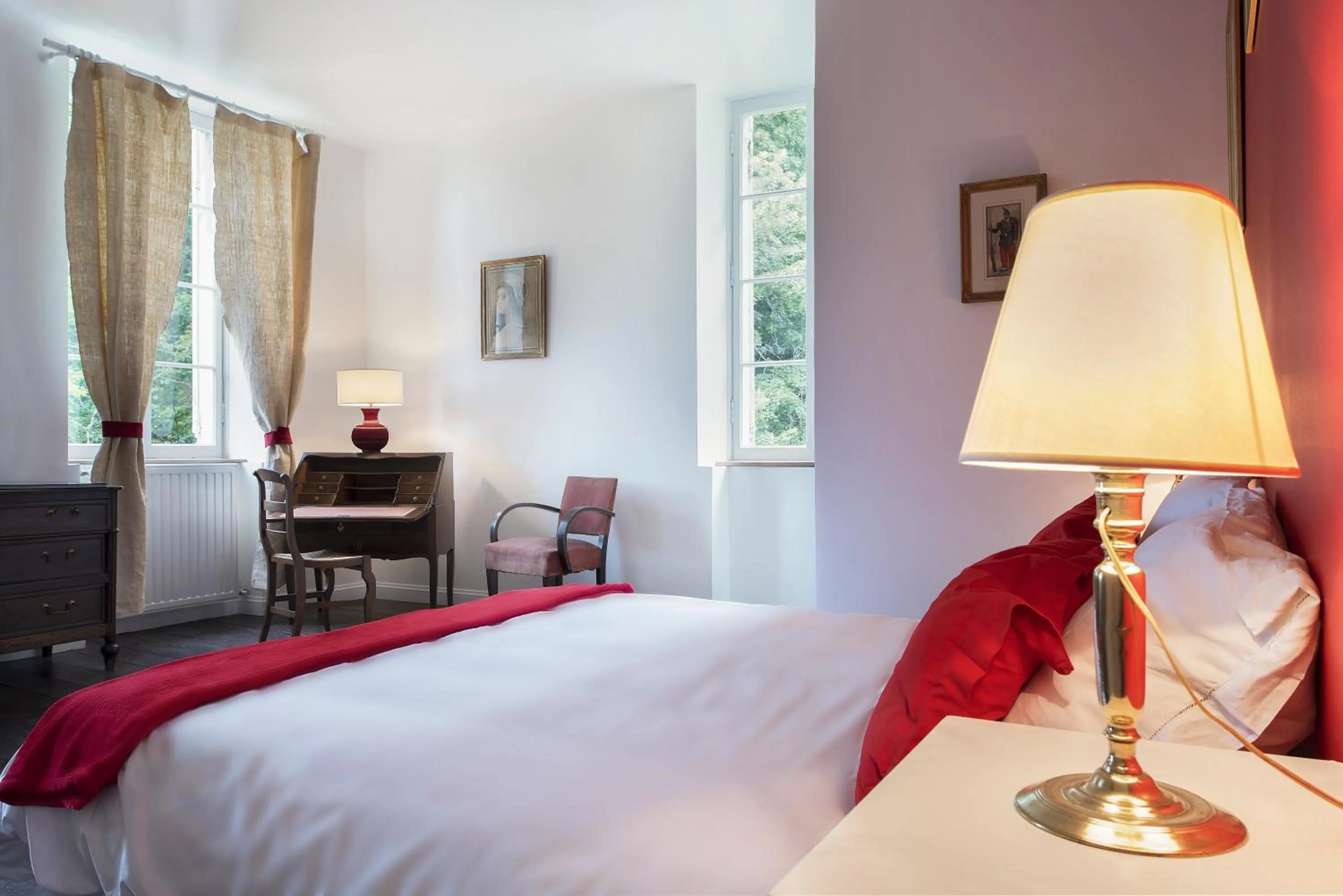 Bed in Château Le Méjean