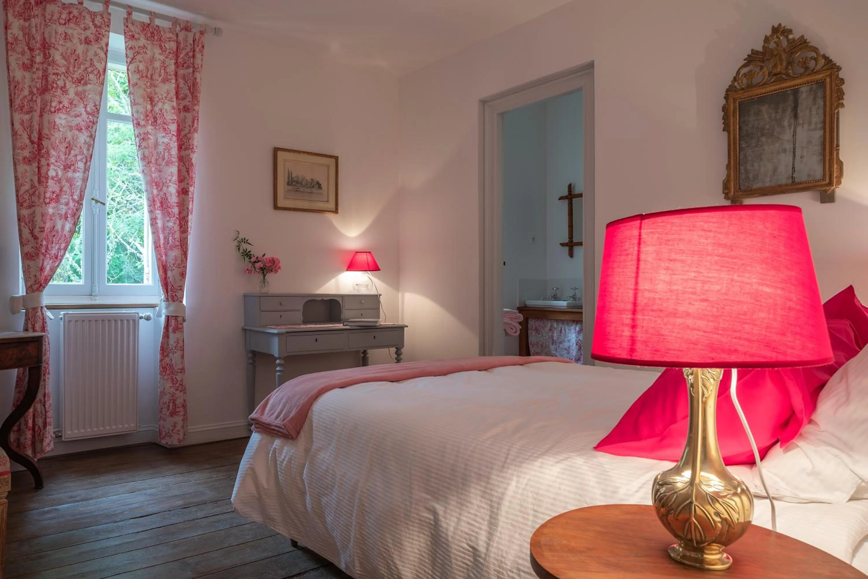 Bed in Château Le Méjean