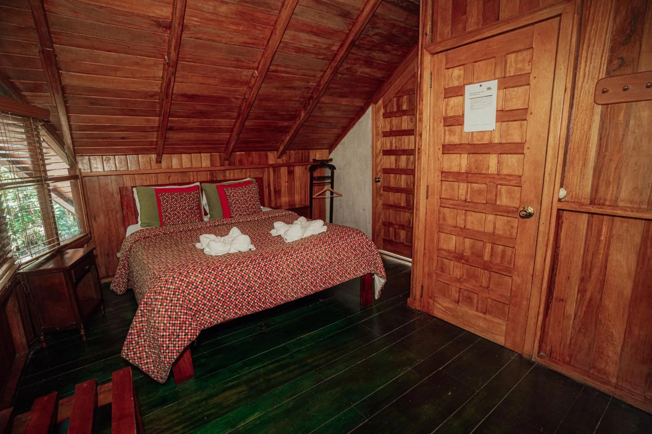 Bed in Mindo Garden Lodge and Wildlife Reserve